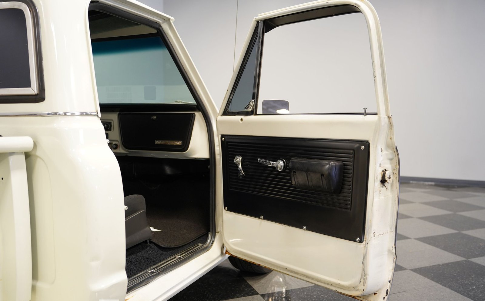 Chevrolet 1970 C10 Stepside Restomod - Imagem 4