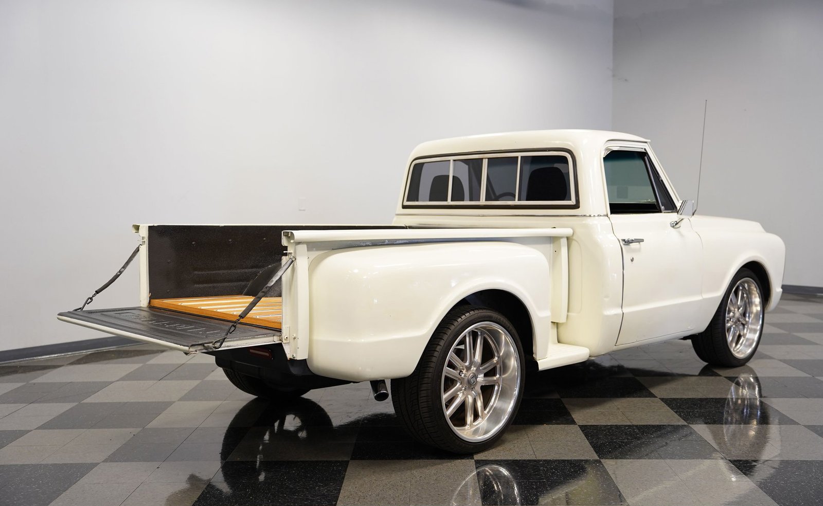 Chevrolet 1970 C10 Stepside Restomod - Imagem 3