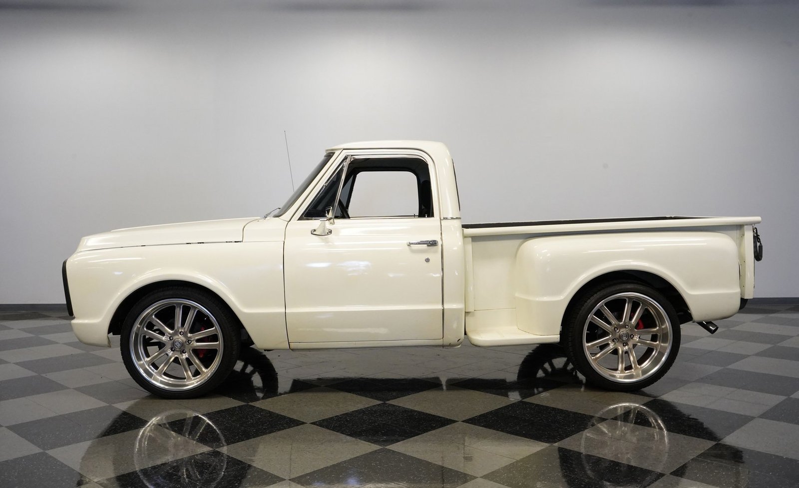 Chevrolet 1970 C10 Stepside Restomod - Imagem 30