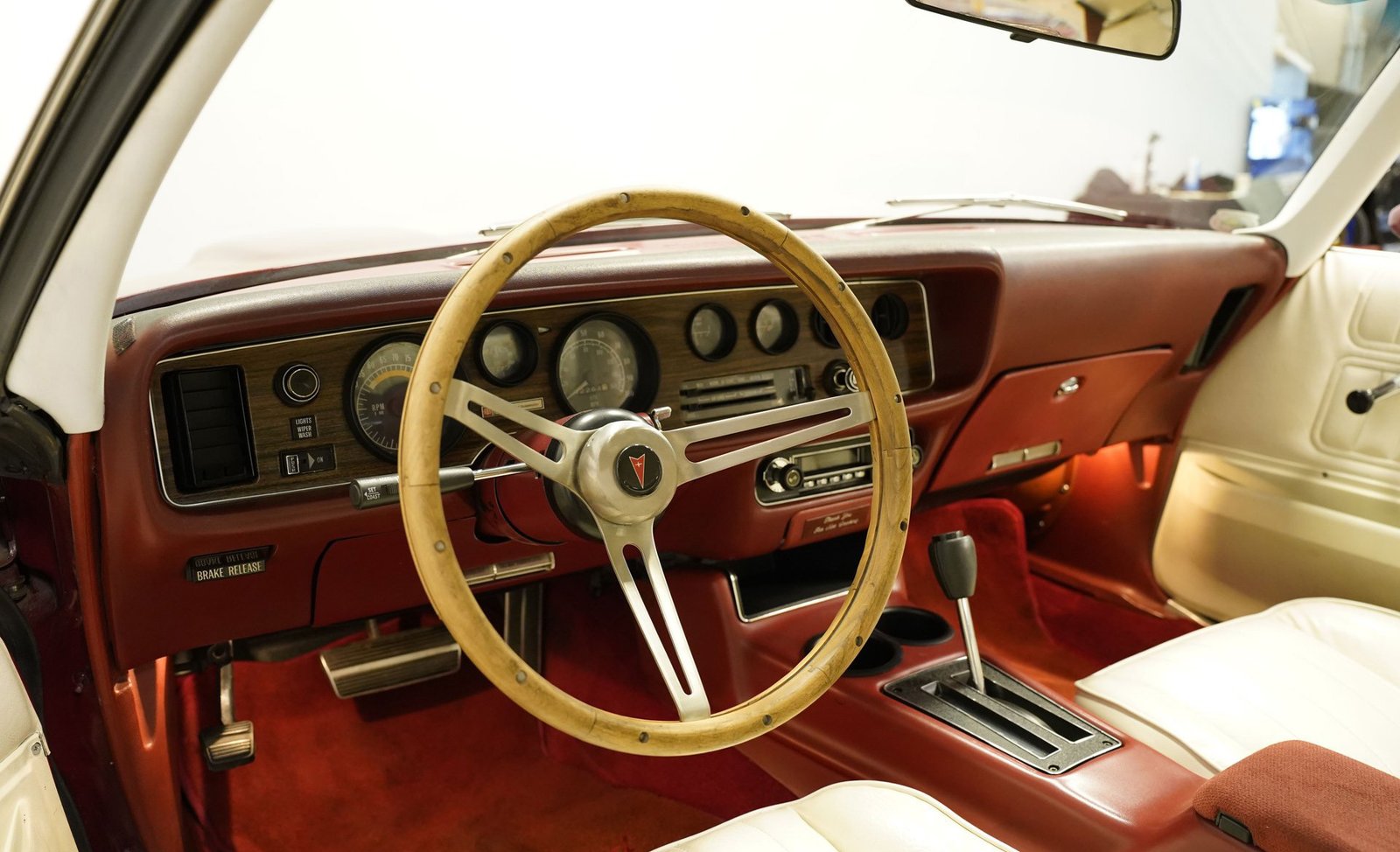 Pontiac 1976 Firebird Formula 400 - Imagem 15