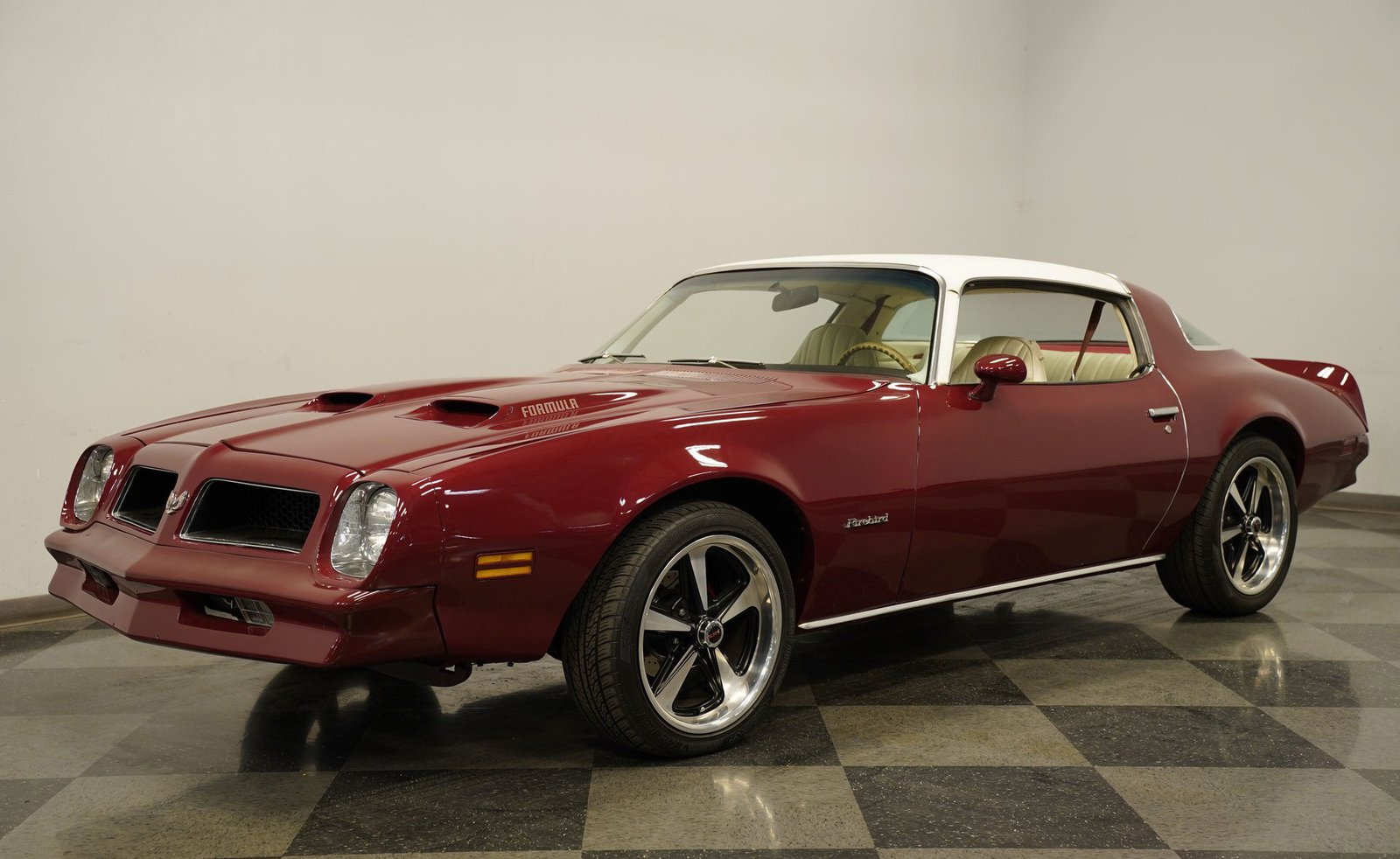 Pontiac 1976 Firebird Formula 400 - Imagem 32