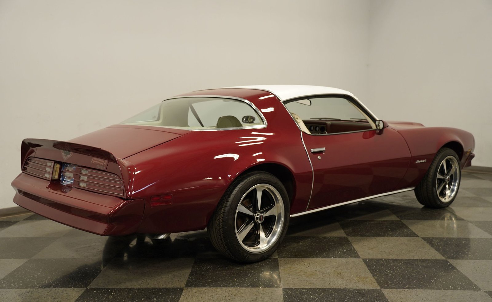 Pontiac 1976 Firebird Formula 400 - Imagem 26