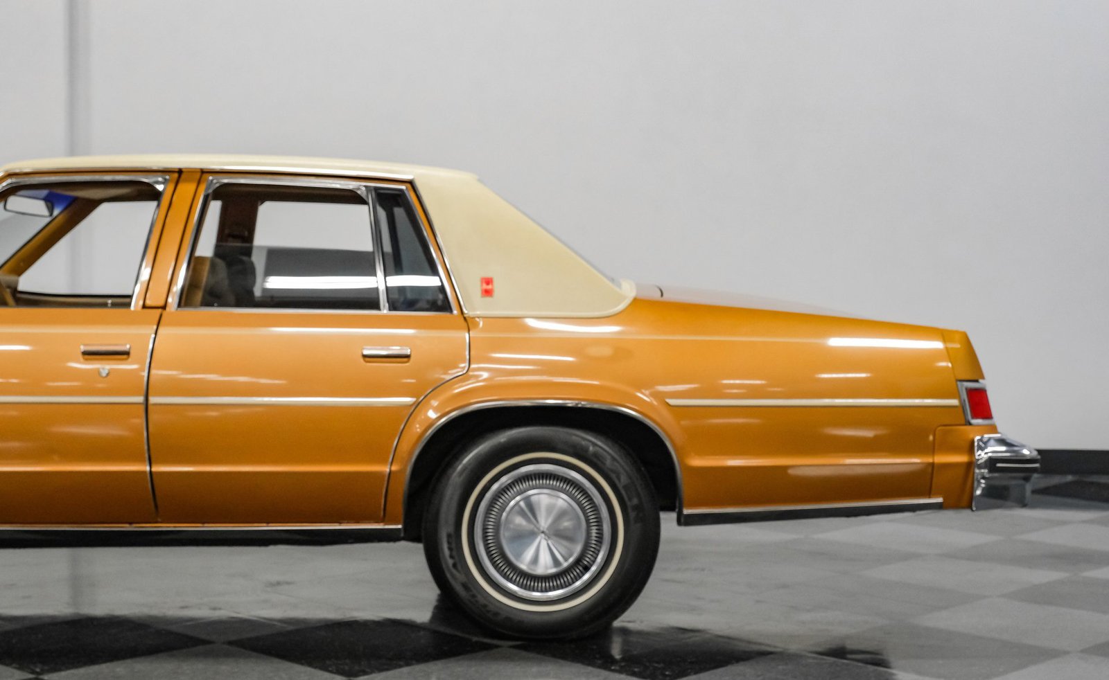 Oldsmobile 1978 Delta 88 Royale - Imagem 33