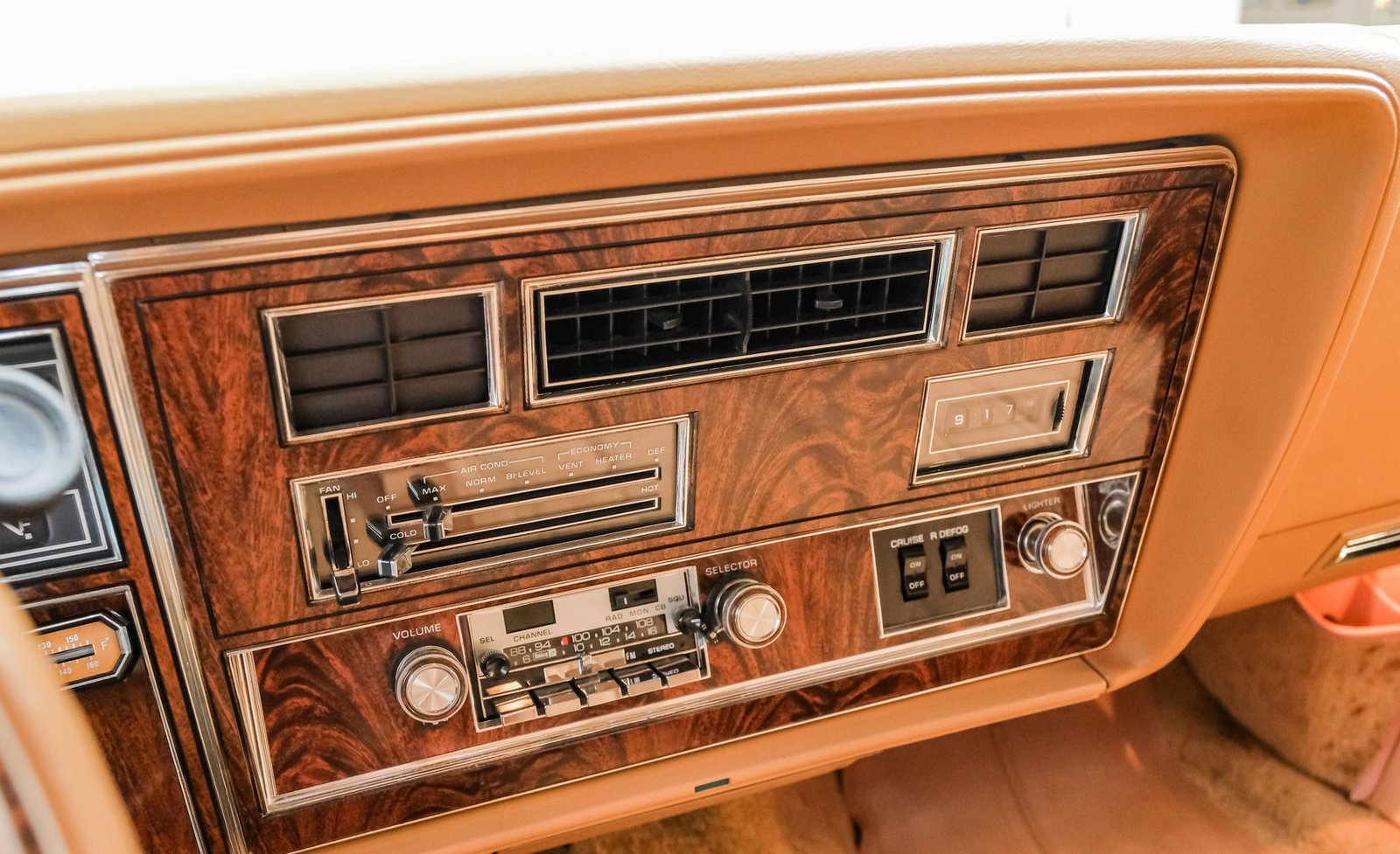 Oldsmobile 1978 Delta 88 Royale - Imagem 14
