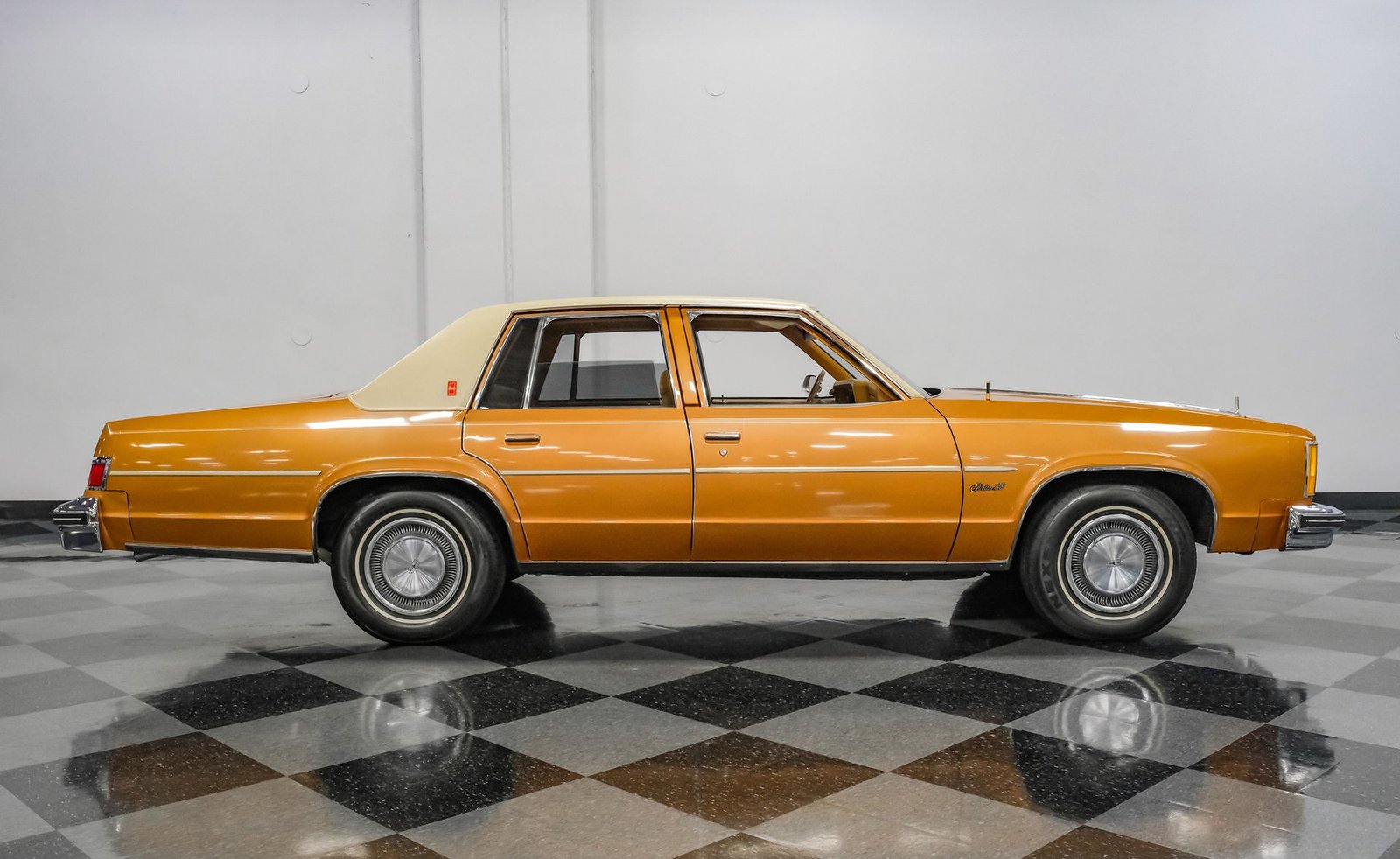 Oldsmobile 1978 Delta 88 Royale - Imagem 38