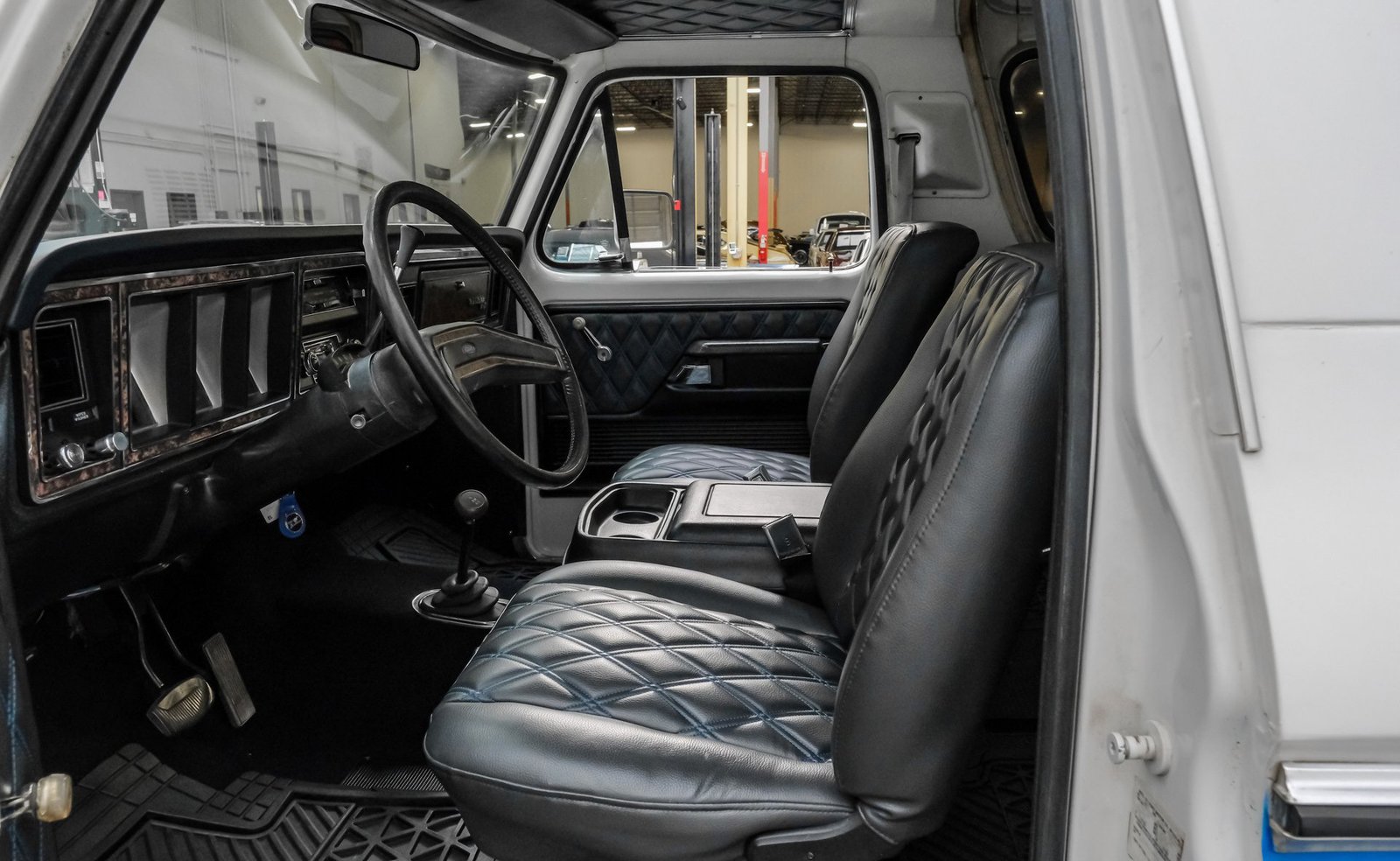 Ford 1979 Bronco Ranger XLT 4X4 - Imagem 6