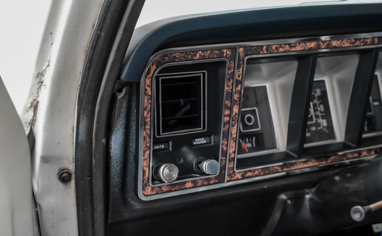 Ford 1979 Bronco Ranger XLT 4X4 - Imagem 4