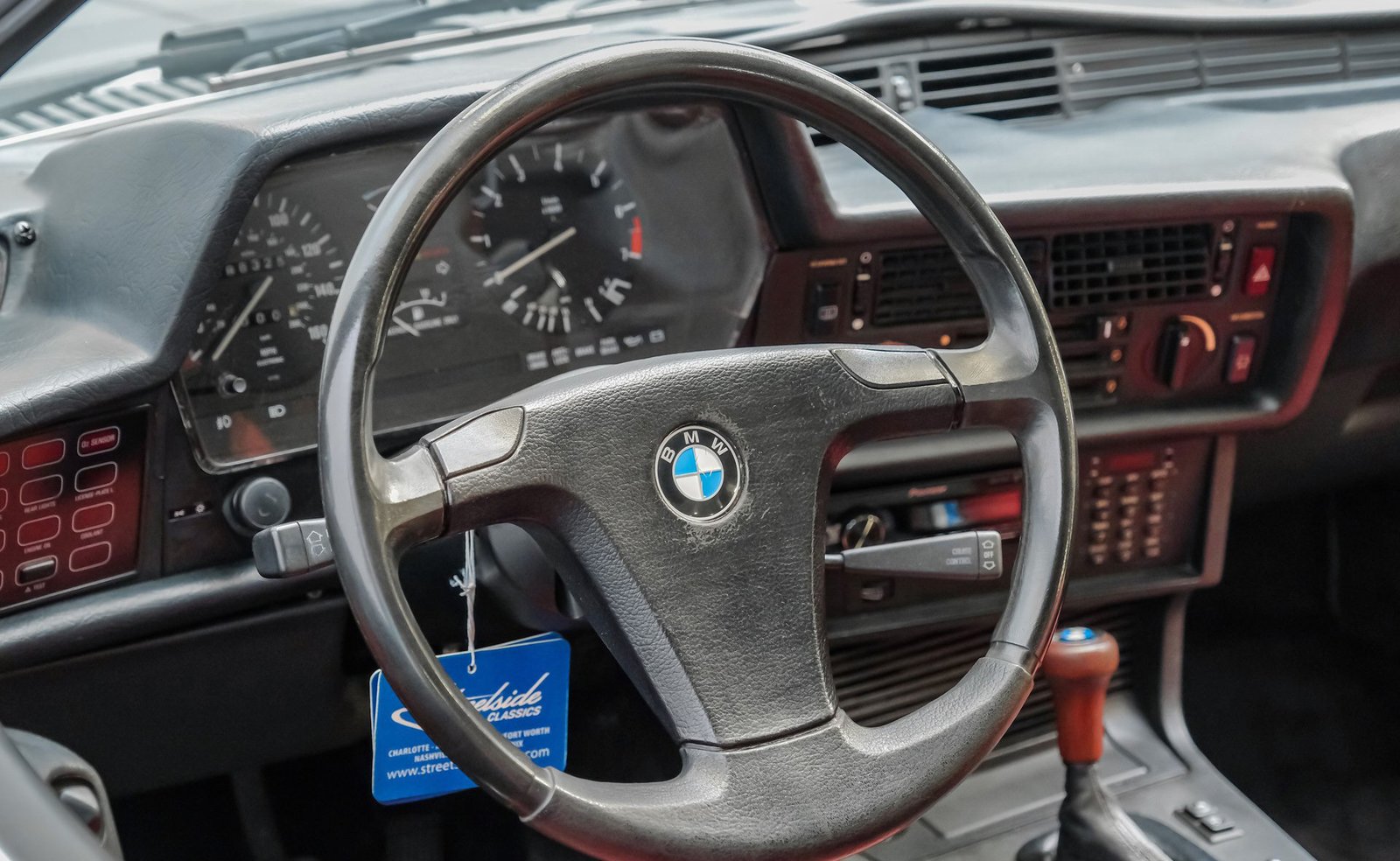 BMW 1983 633CSi - Imagem 15