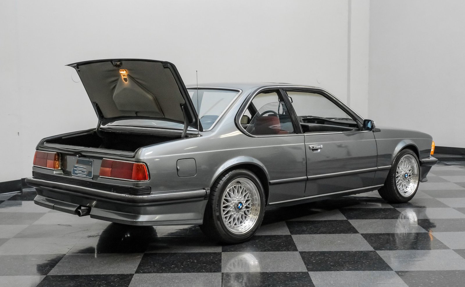 BMW 1983 633CSi - Imagem 6