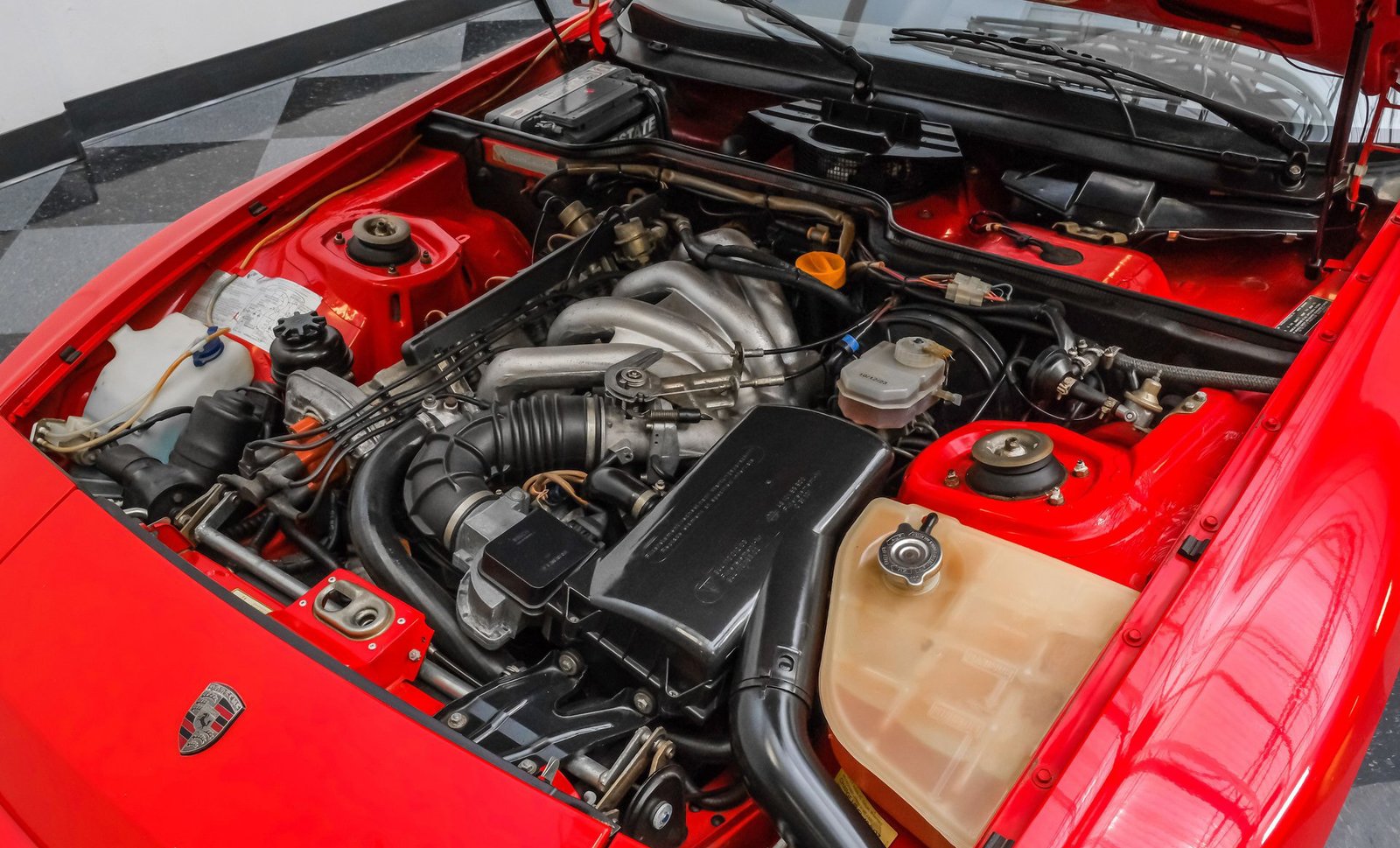 Porsche 1984 944 - Imagem 20