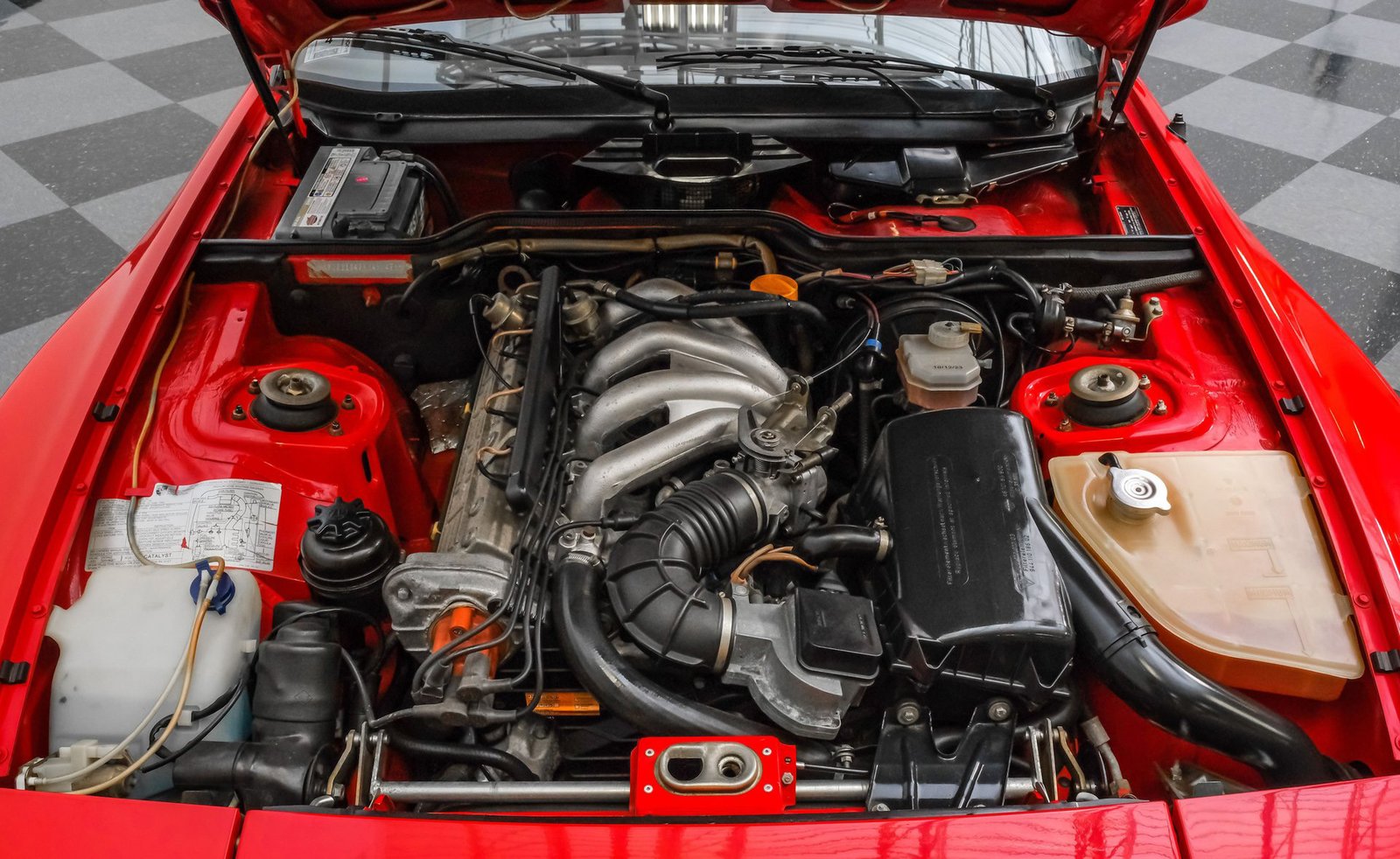 Porsche 1984 944 - Imagem 19