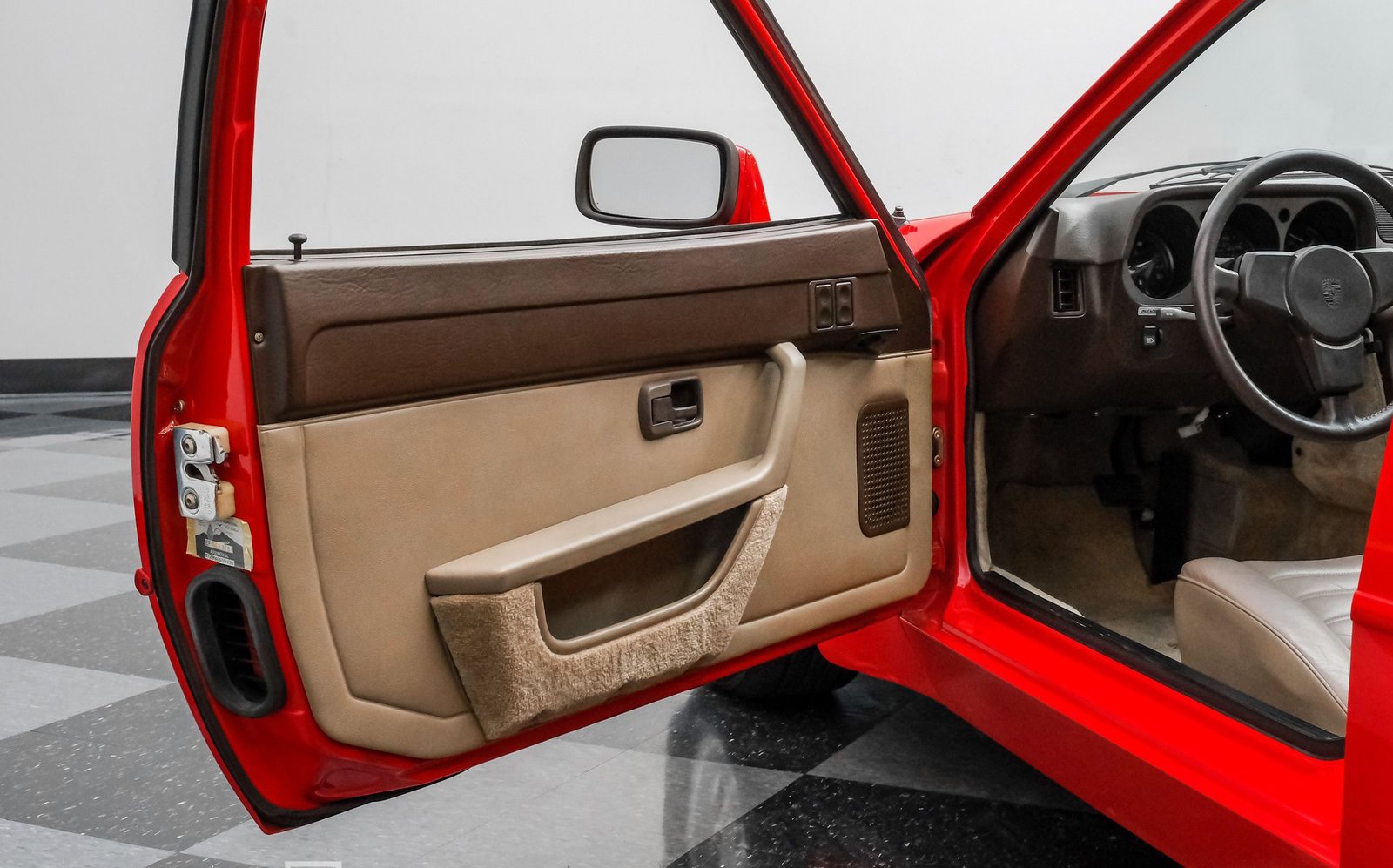 Porsche 1984 944 - Imagem 17