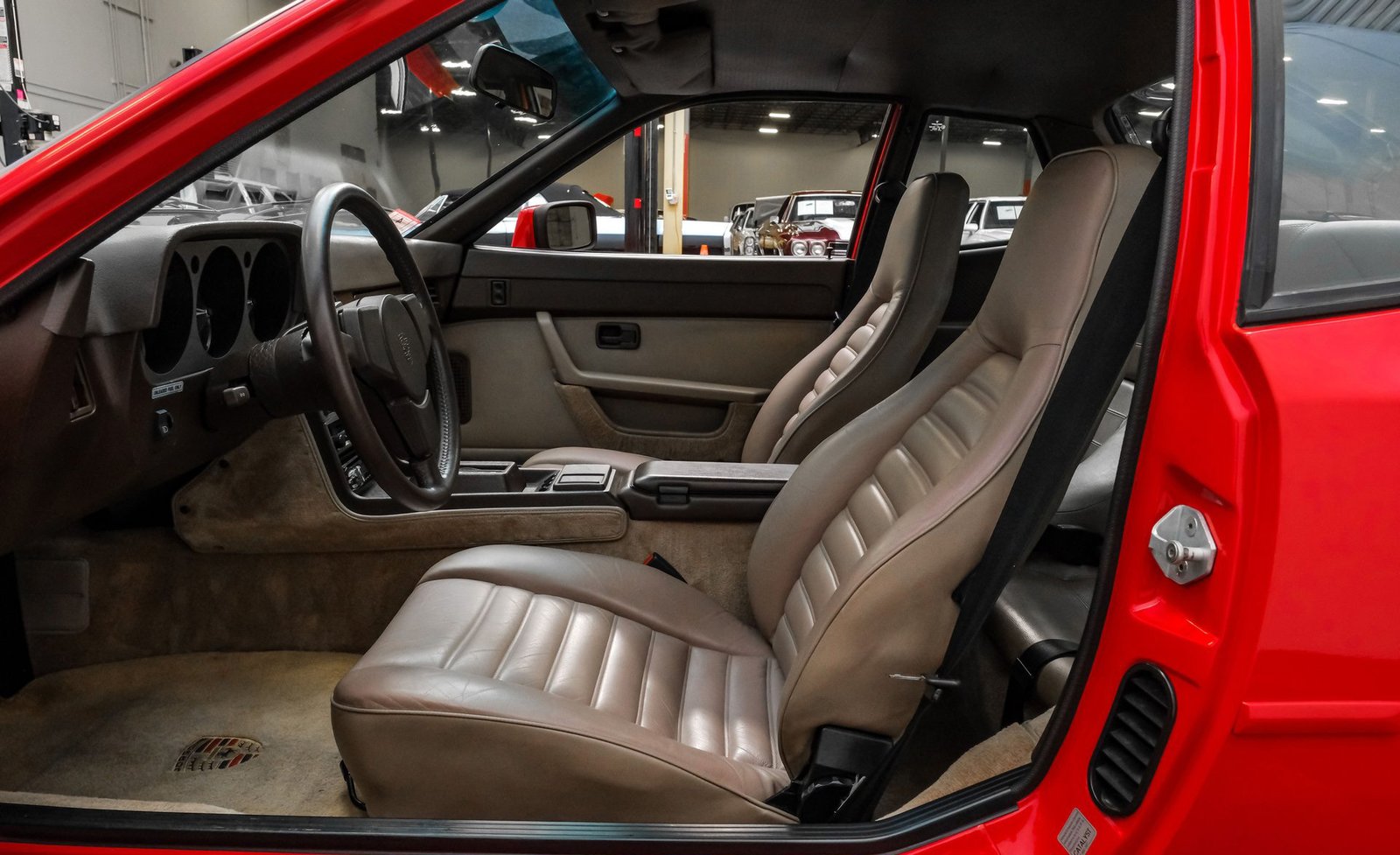 Porsche 1984 944 - Imagem 14