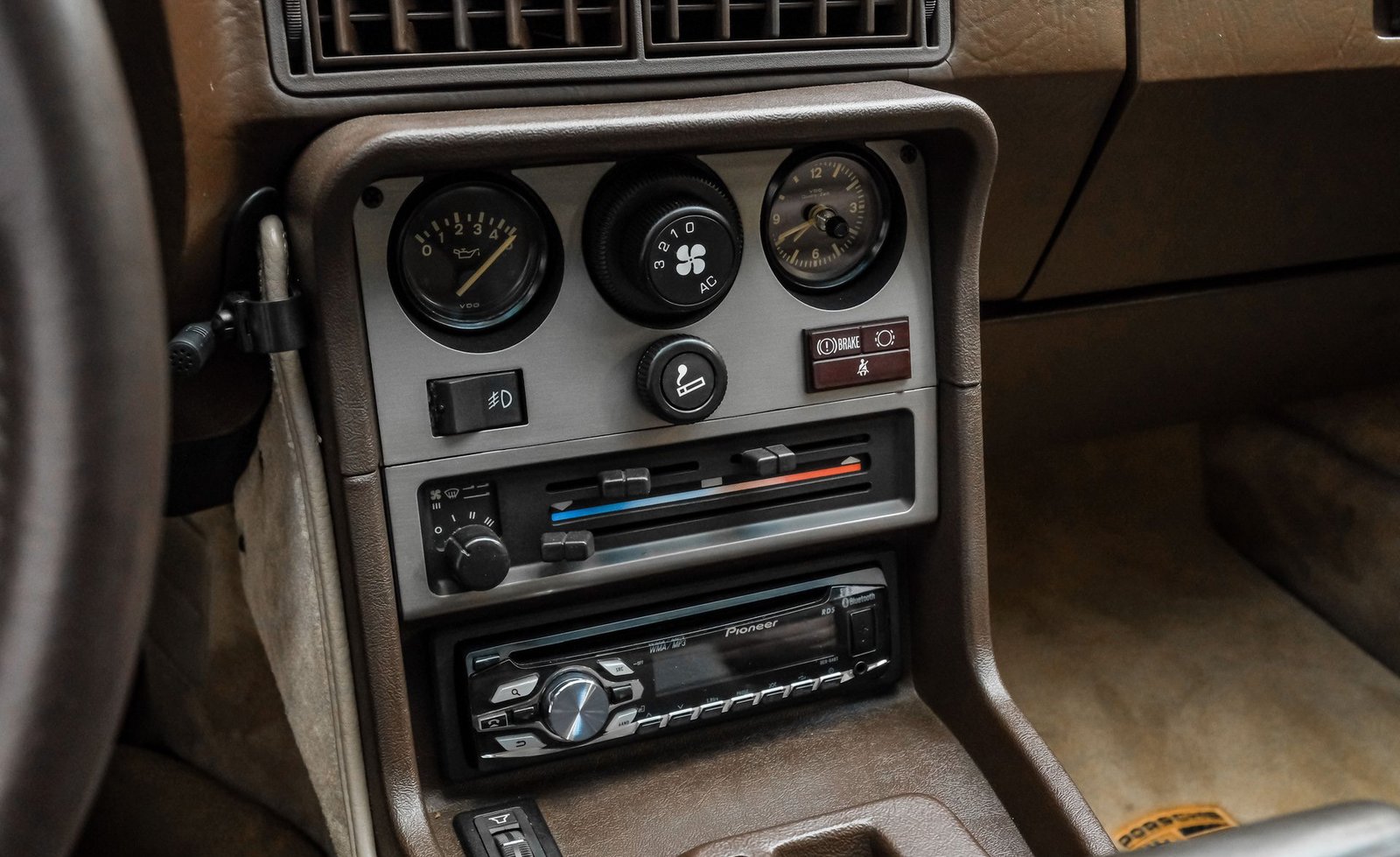 Porsche 1984 944 - Imagem 10