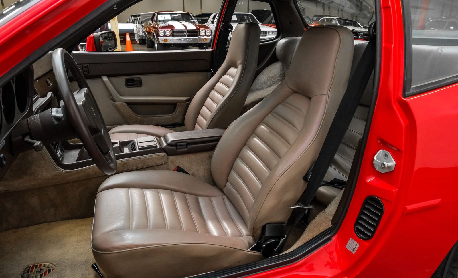 Porsche 1984 944 - Imagem 6
