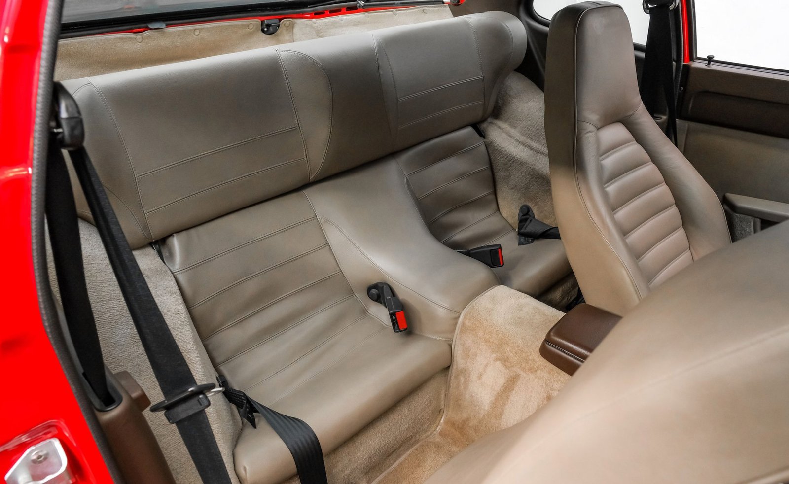 Porsche 1984 944 - Imagem 5
