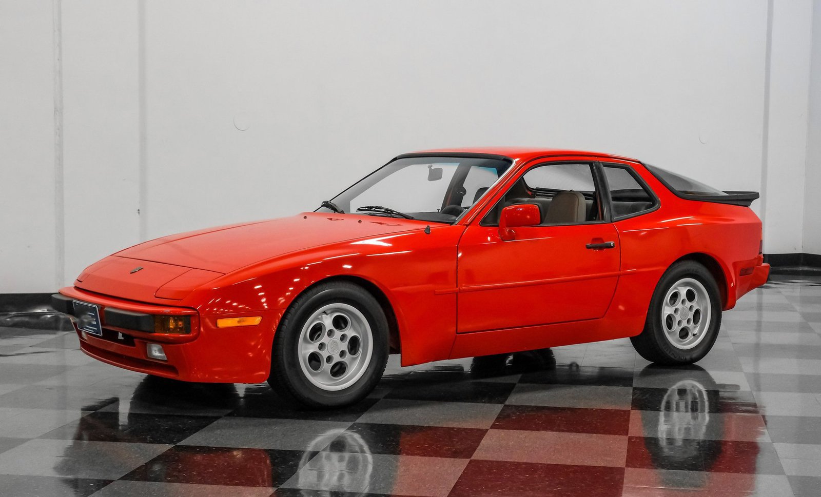 Porsche 1984 944 - Imagem 2
