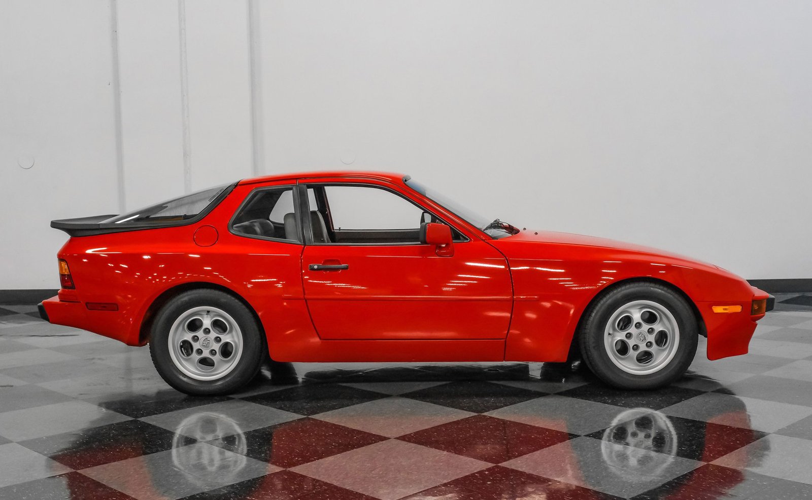 Porsche 1984 944 - Imagem 26