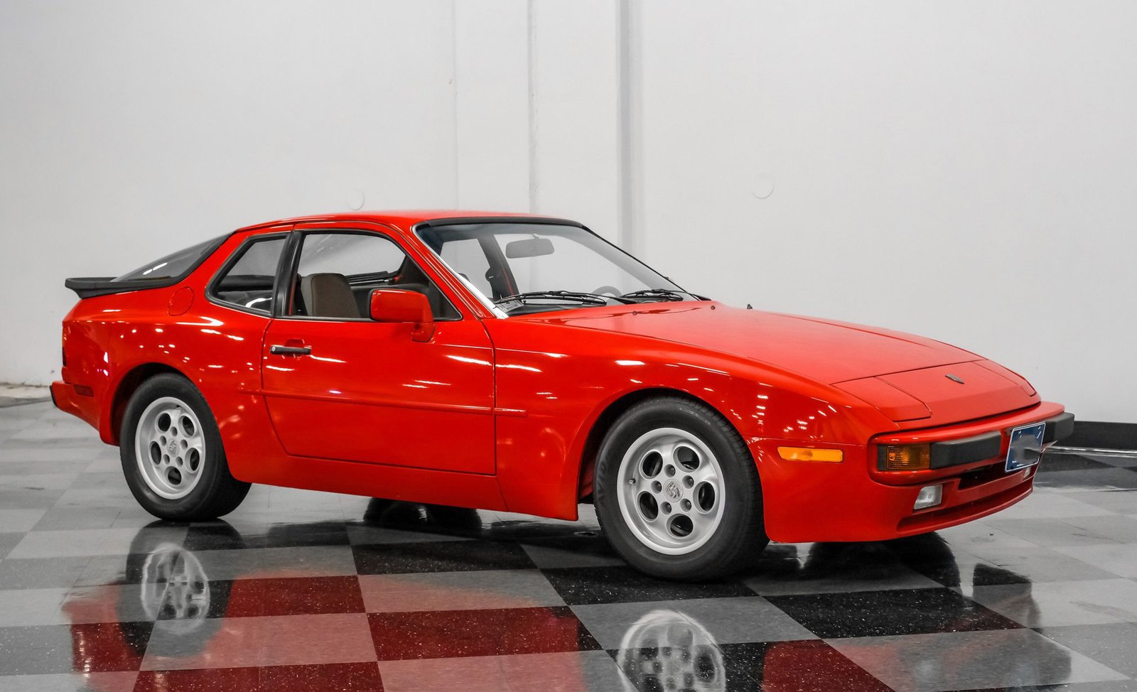 Porsche 1984 944 - Imagem 25