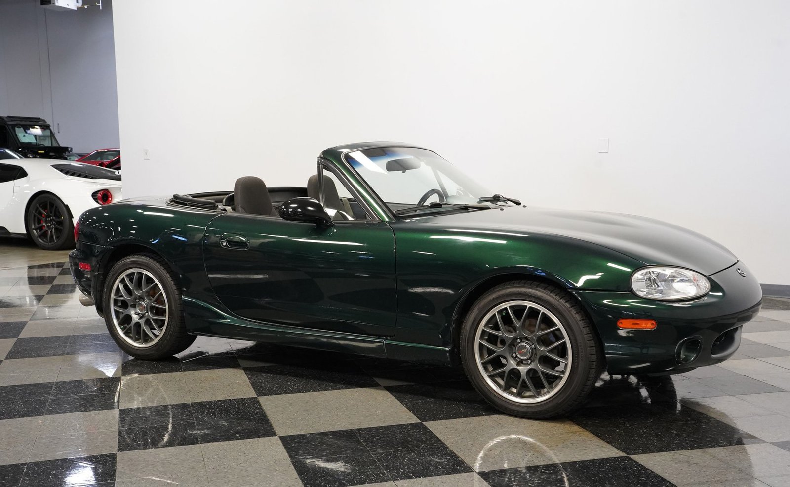 Mazda 1999 Miata MX-5 Conversível - Imagem 21