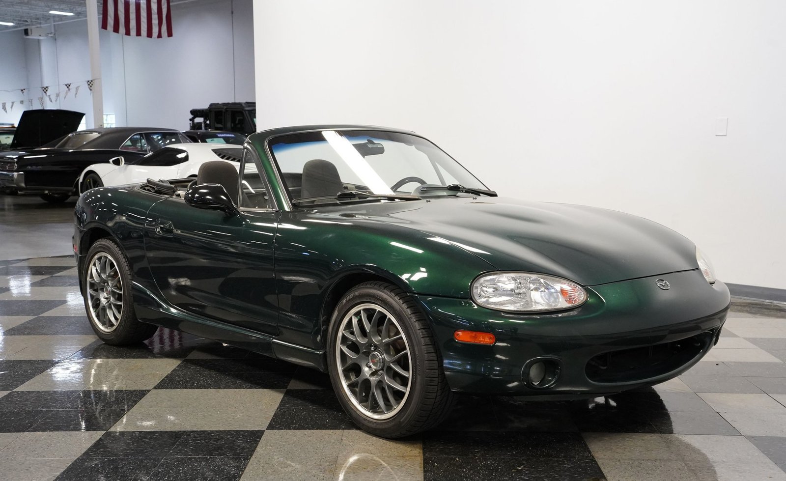 Mazda 1999 Miata MX-5 Conversível - Imagem 20