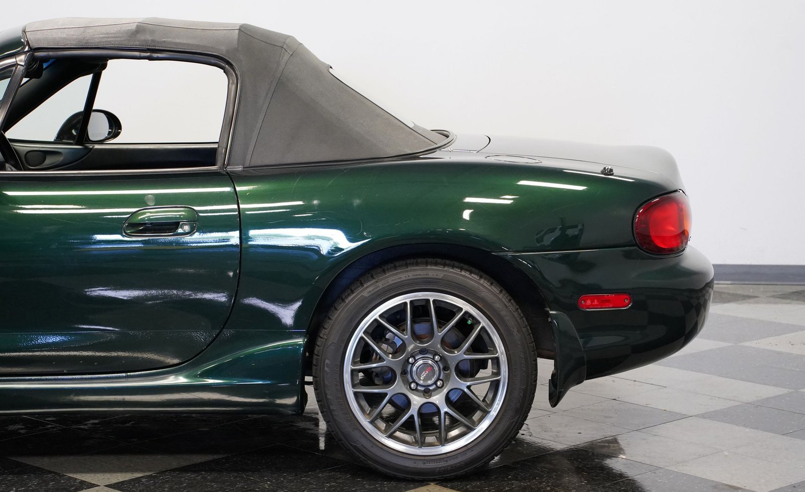 Mazda 1999 Miata MX-5 Conversível - Imagem 14