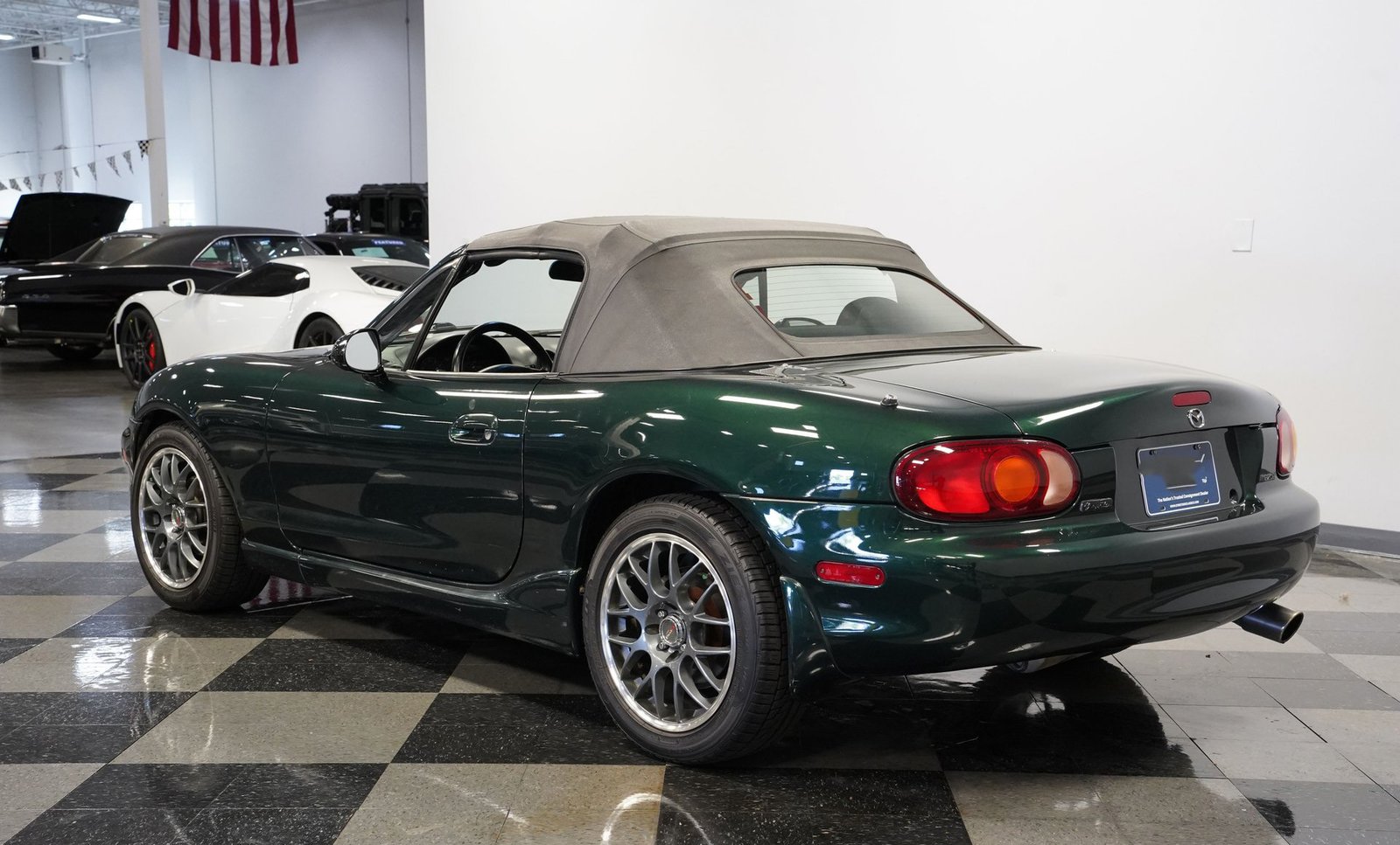 Mazda 1999 Miata MX-5 Conversível - Imagem 26