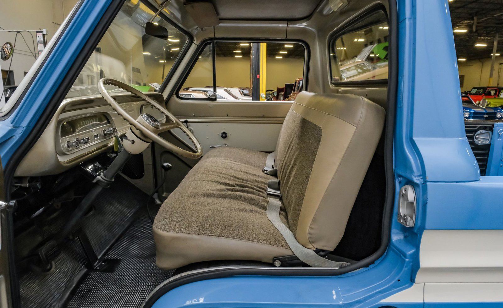 Chevrolet 1962 Corvair 95 Rampside Pickup - Imagem 13