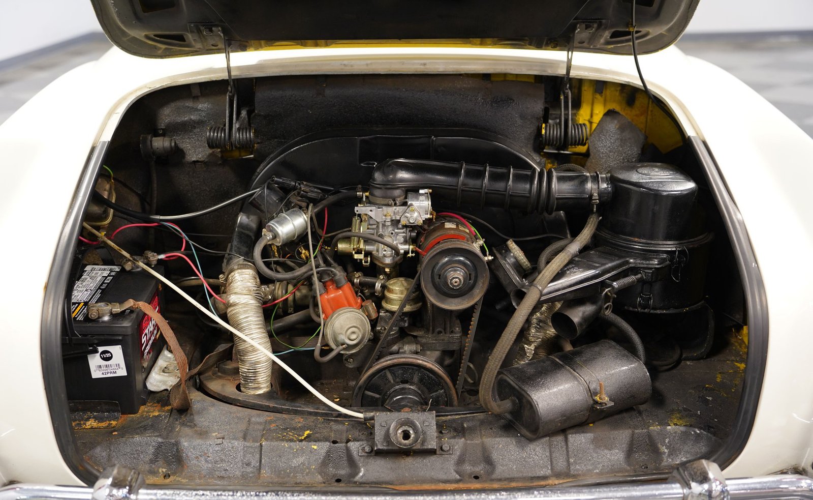 Volkswagen de 1970 Karmann Ghia Conversível - Imagem 34