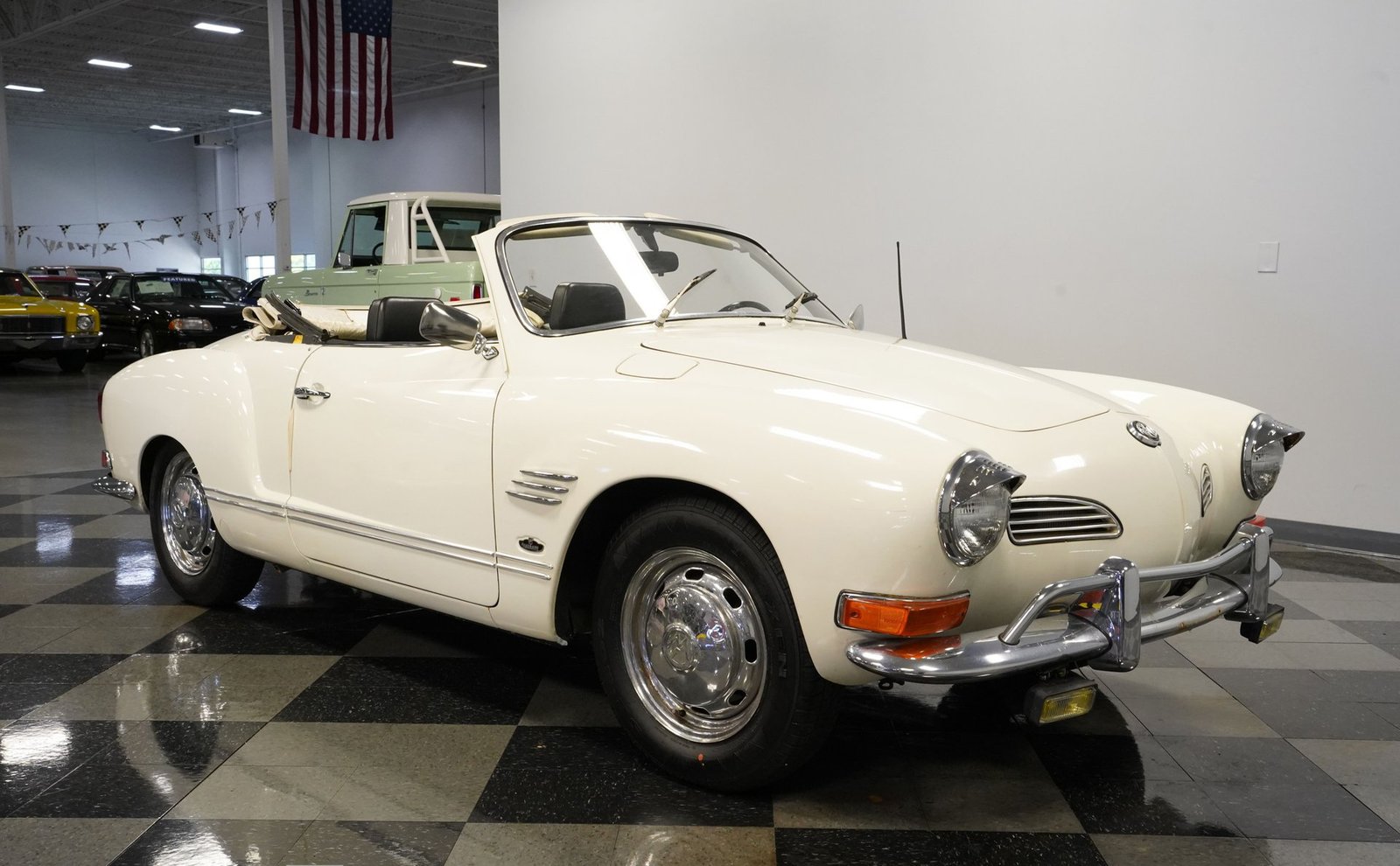 Volkswagen de 1970 Karmann Ghia Conversível - Imagem 23