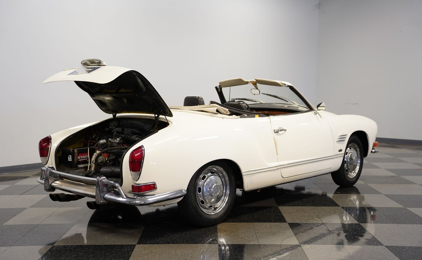 Volkswagen de 1970 Karmann Ghia Conversível - Imagem 15