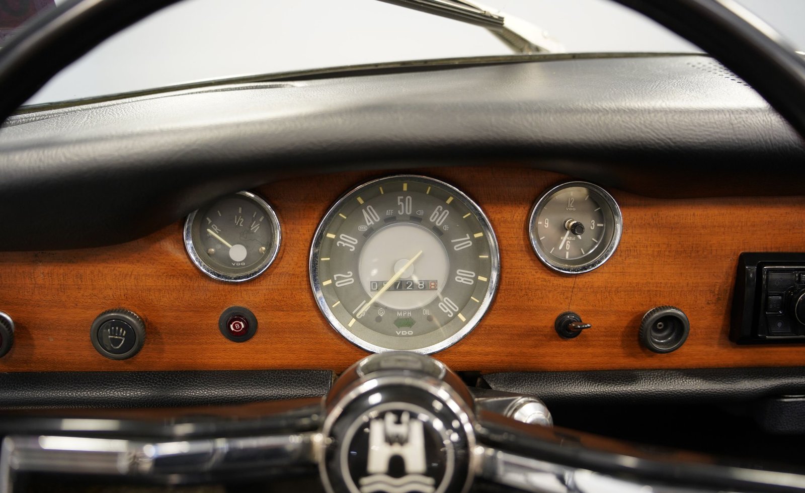 Volkswagen de 1970 Karmann Ghia Conversível - Imagem 10