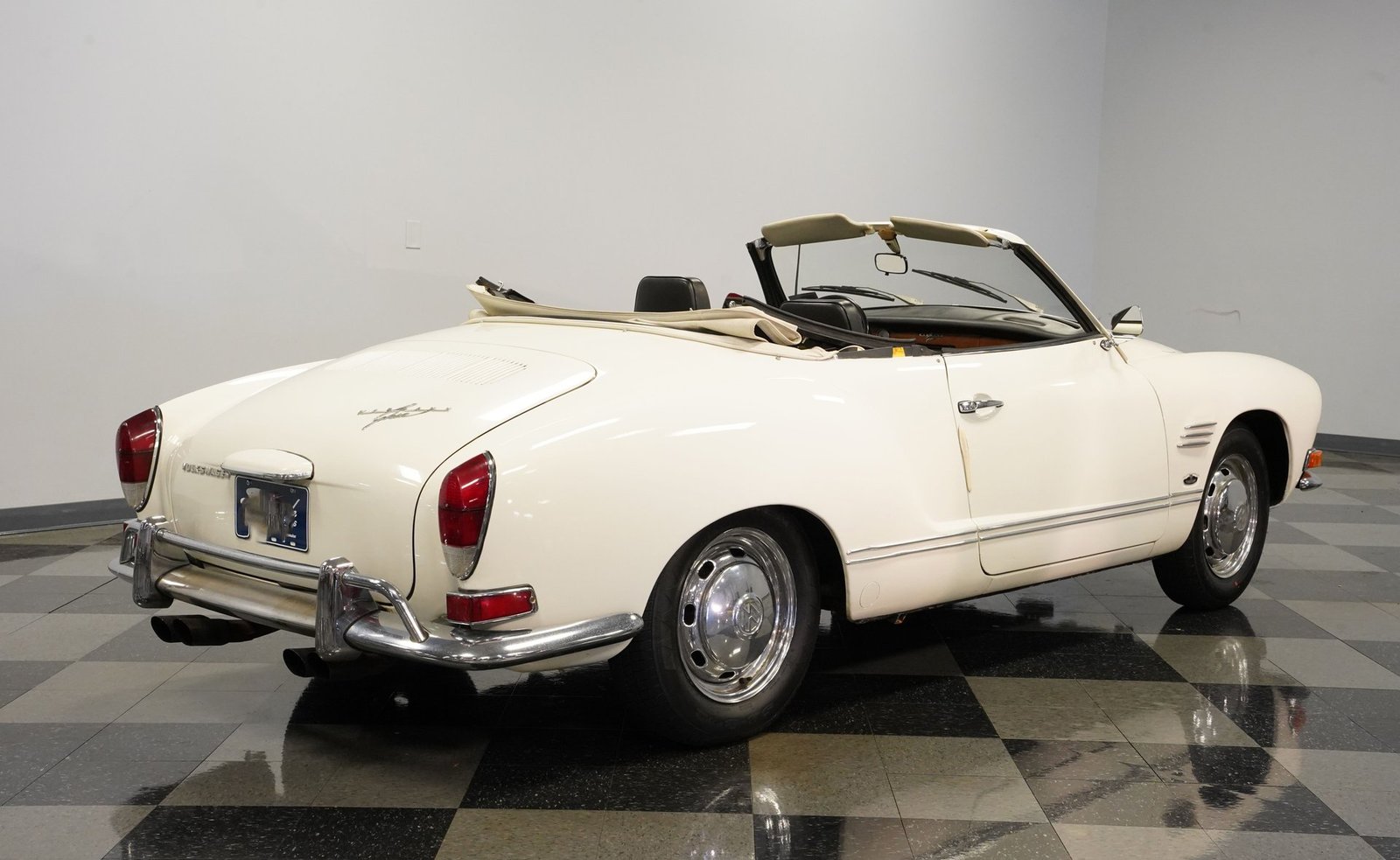 Volkswagen de 1970 Karmann Ghia Conversível - Imagem 26