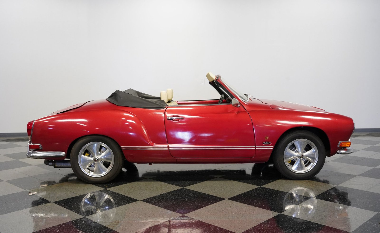 Volkswagen de 1971 Karmann Ghia Flat Six Conversível - Imagem 23