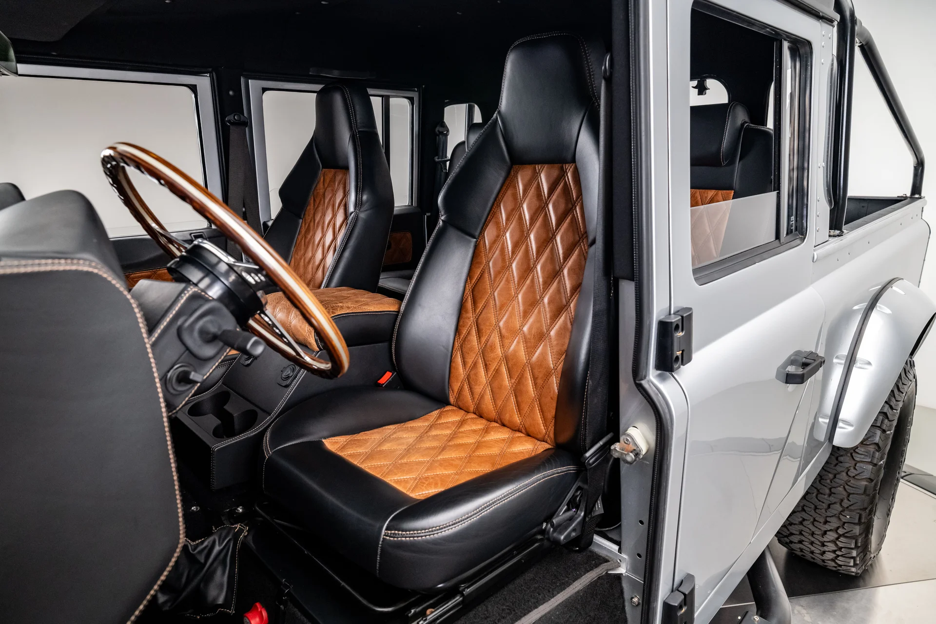 Land Rover Defender 130 de 1993 - Imagem 21