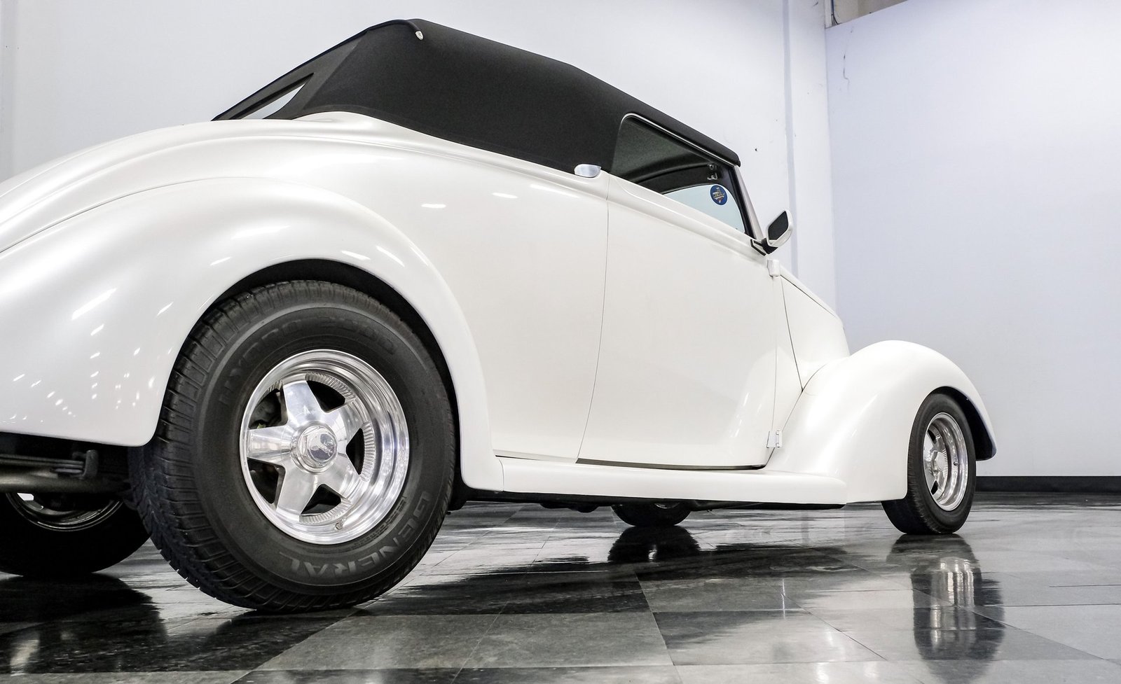 Ford 1937 Cabriolet Street Rod - Imagem 20