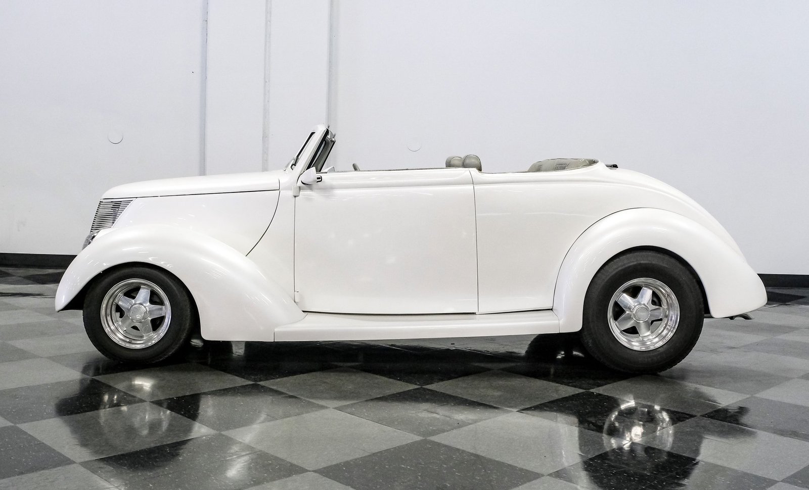 Ford 1937 Cabriolet Street Rod - Imagem 40