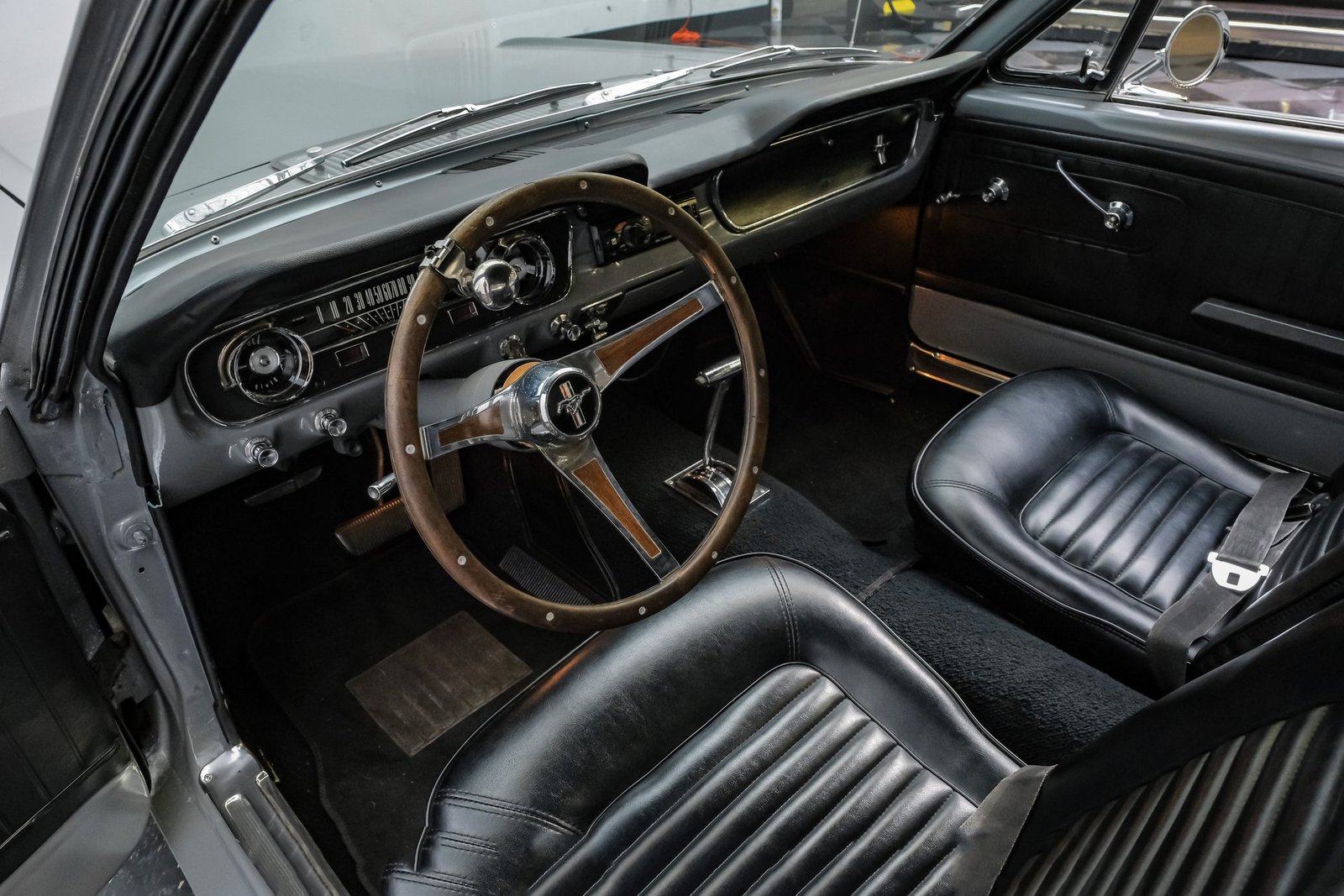 Ford 1965 Mustang - Imagem 39