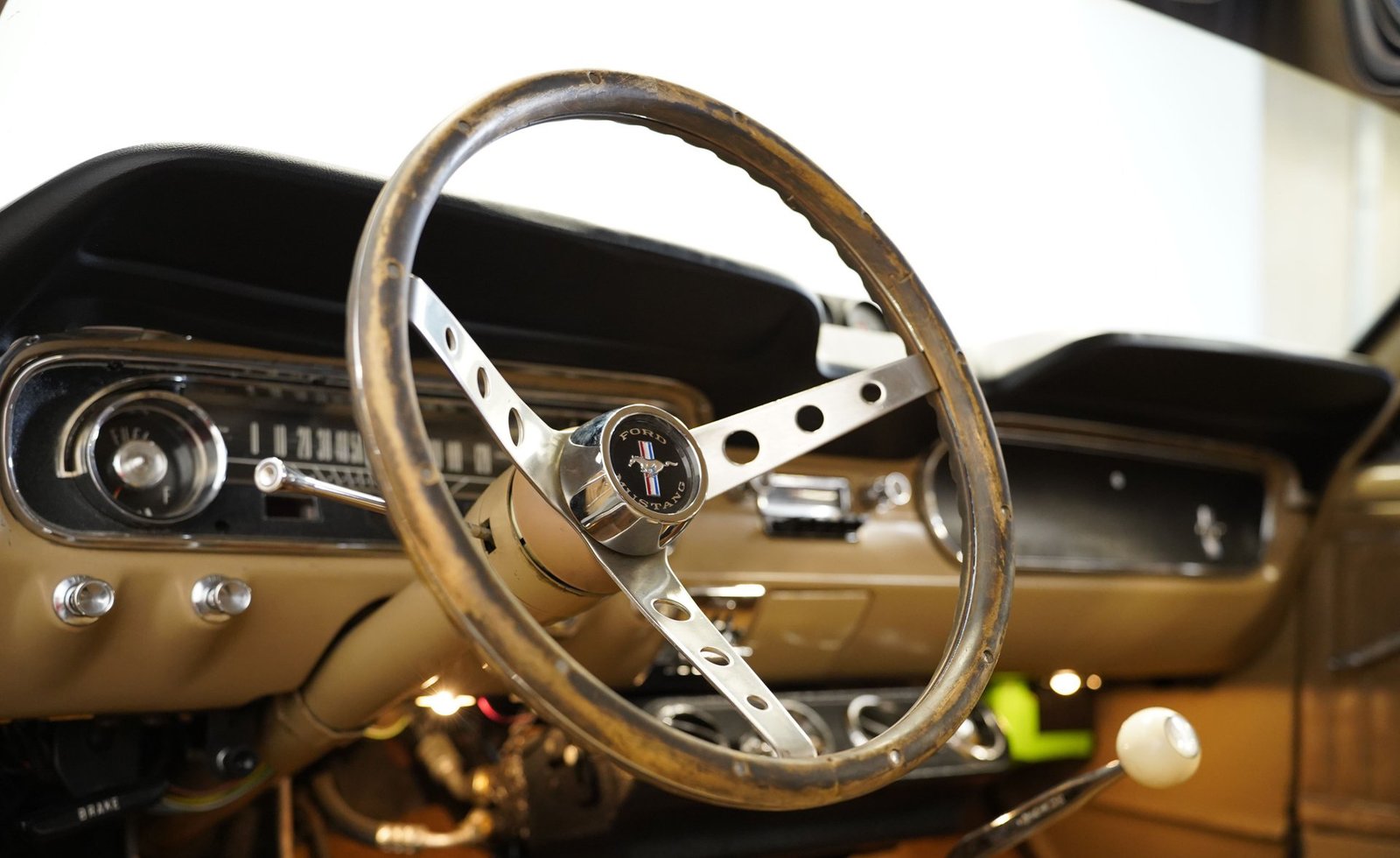 Ford 1965 Mustang - Imagem 16
