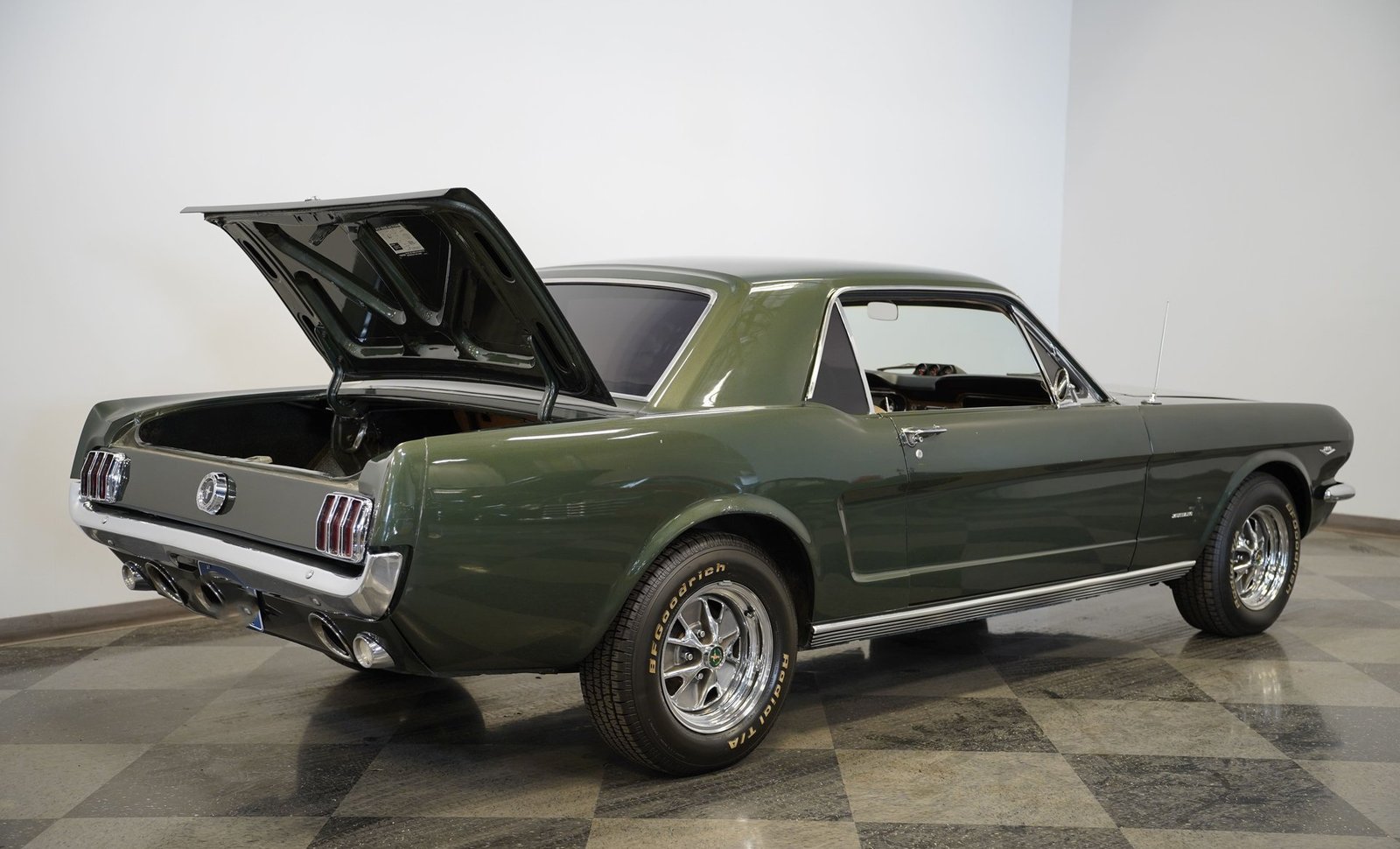 Ford 1965 Mustang - Imagem 3