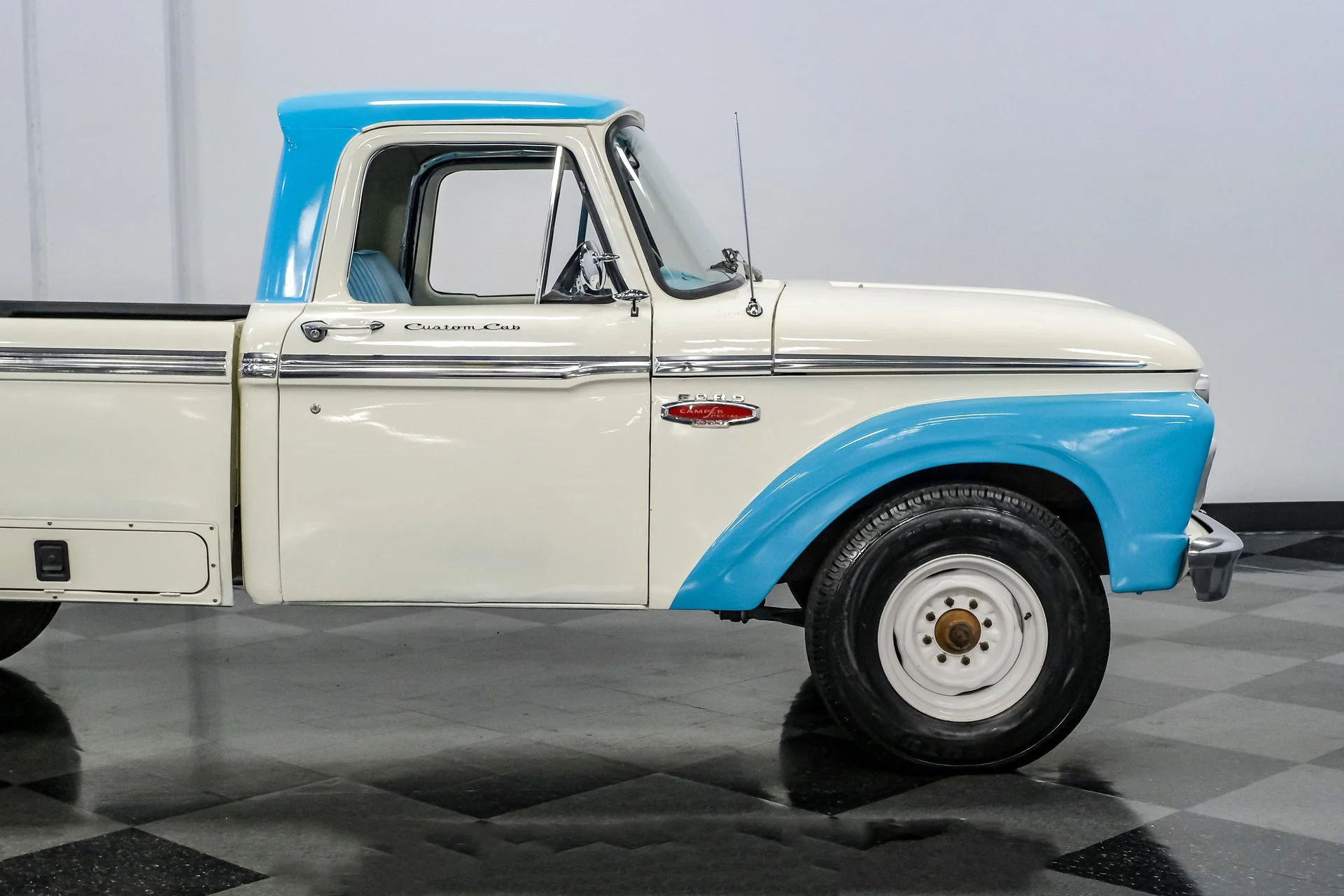 Ford F-250 Camper Special 1966 - foto 22