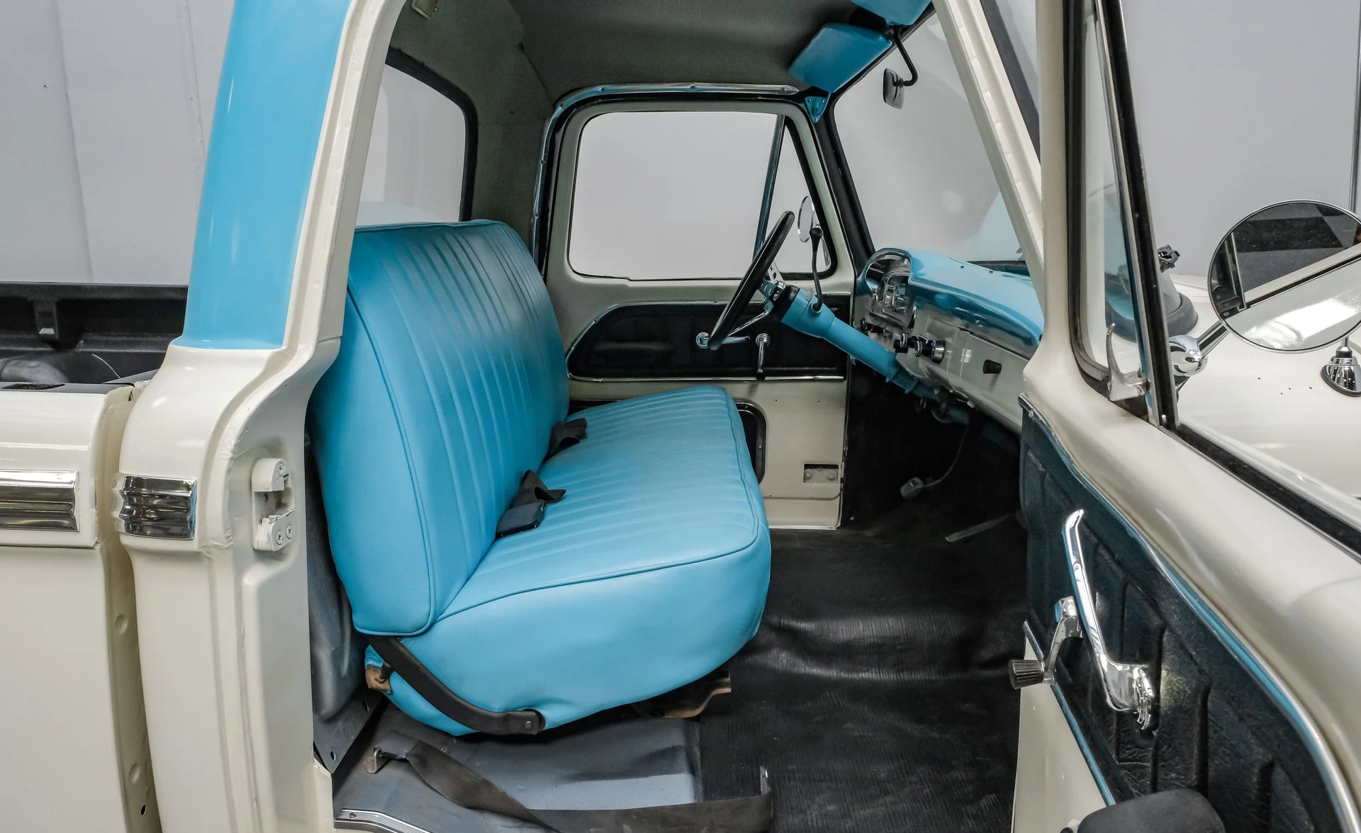 Ford F-250 Camper Special 1966 - foto 6