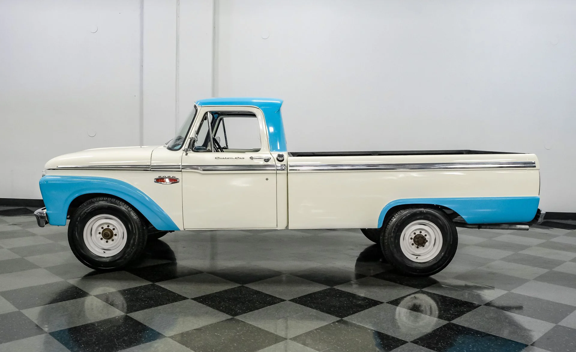 Ford F-250 Camper Special 1966 - foto 36