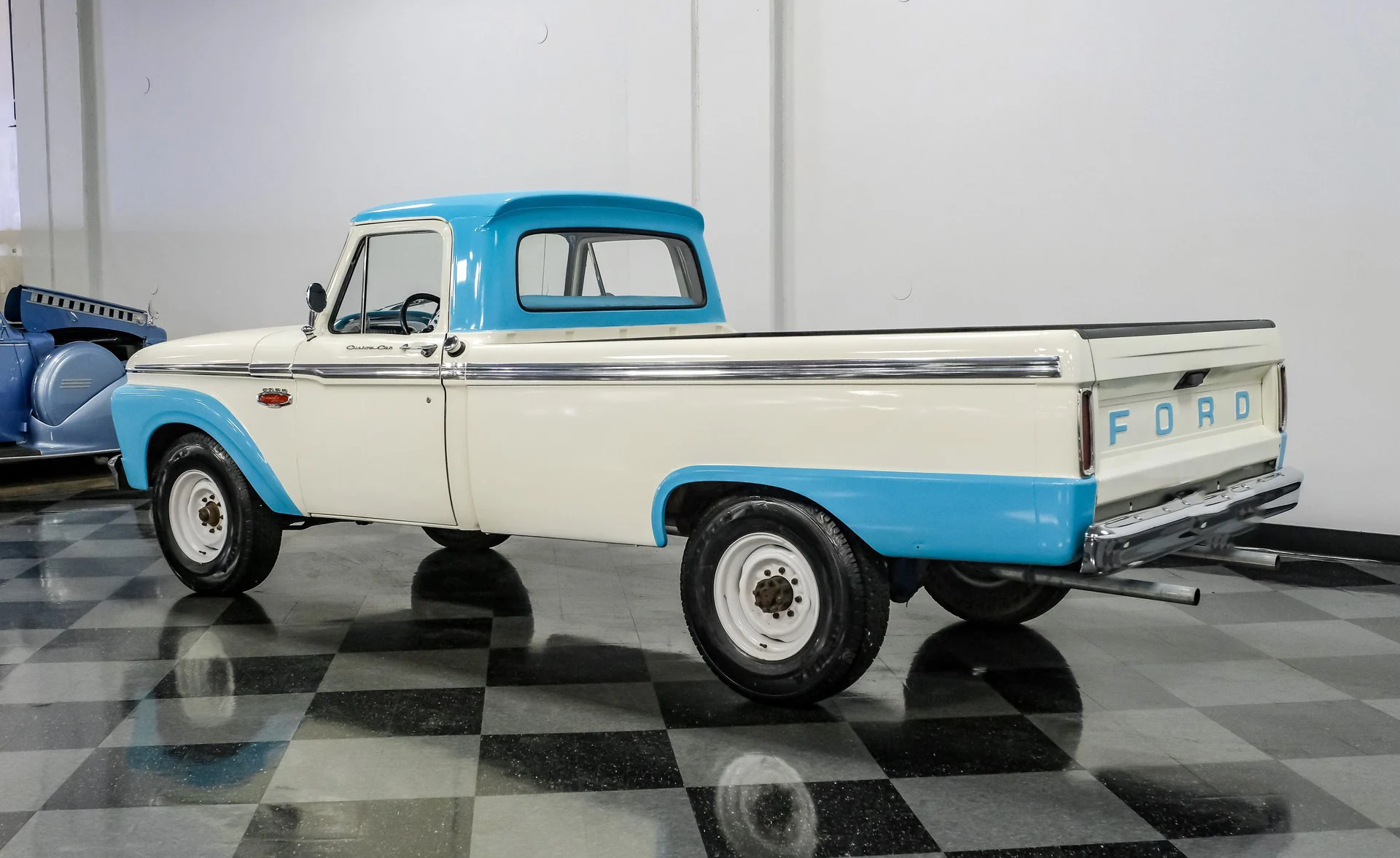 Ford F-250 Camper Special 1966 - foto 35