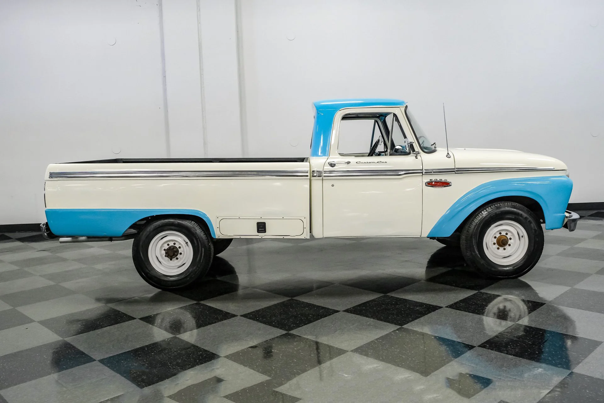 Ford F-250 Camper Special 1966 - foto 31