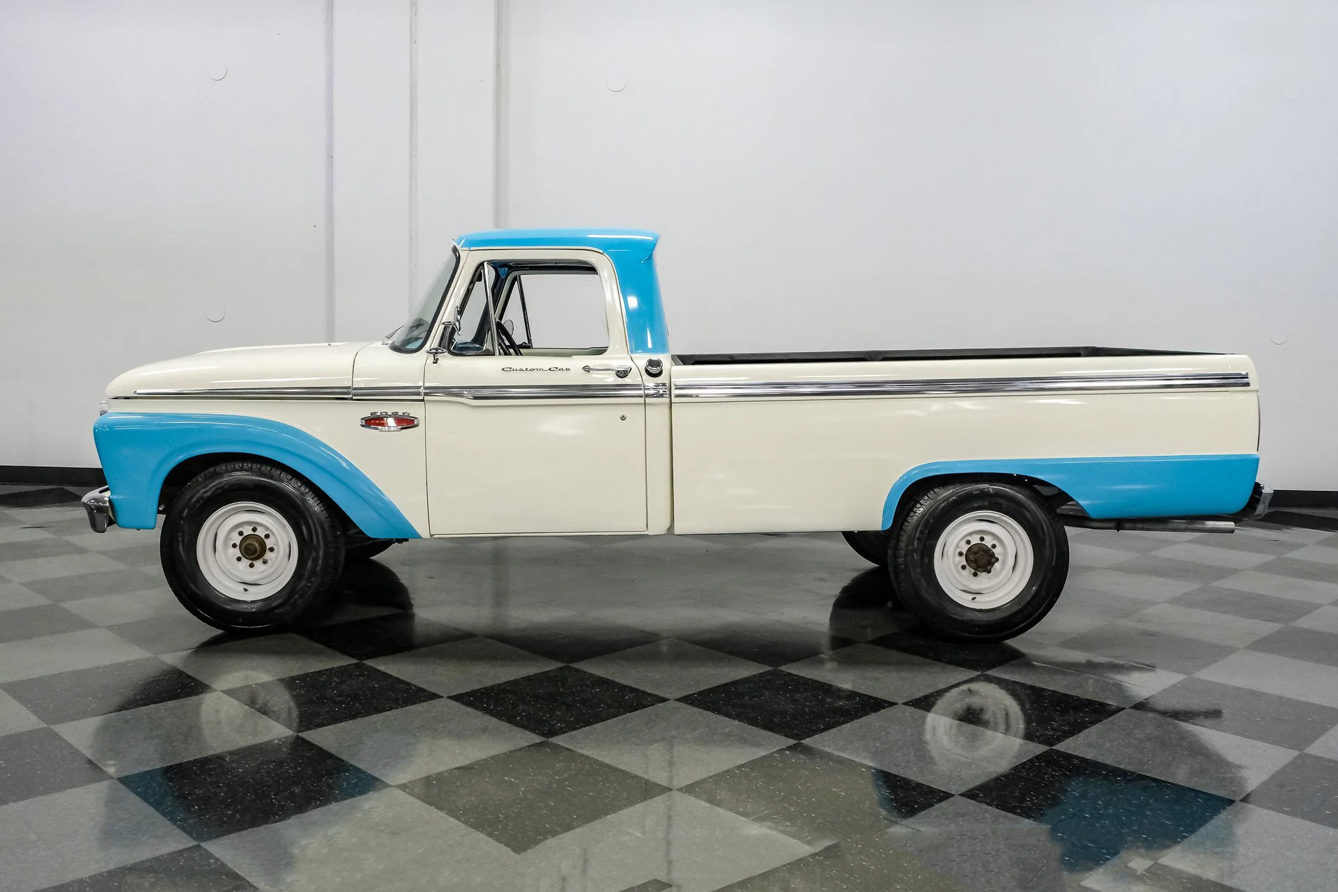 Ford F-250 Camper Special 1966 - foto 40