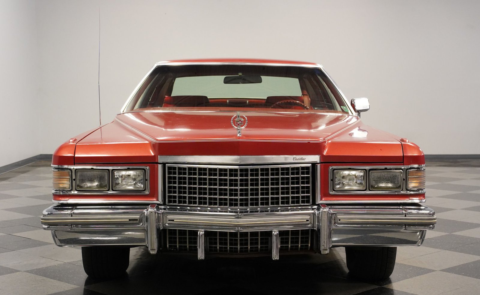 Cadillac 1976 Coupe DeVille - Imagem 23