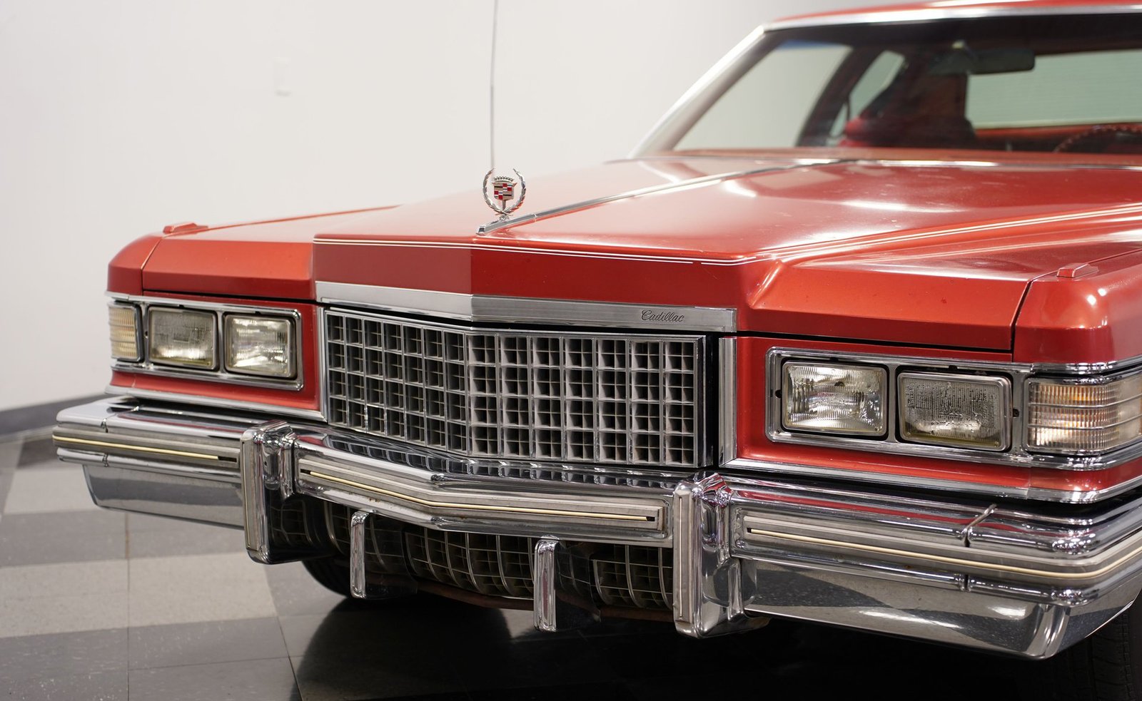 Cadillac 1976 Coupe DeVille - Imagem 22