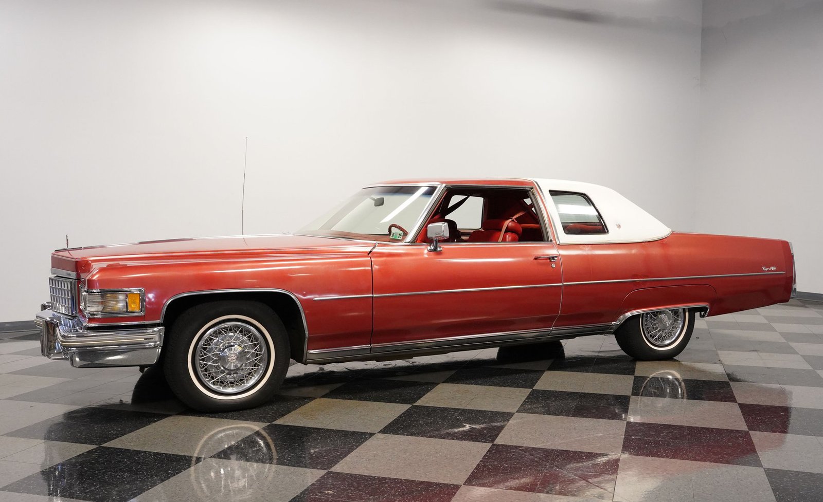 Cadillac 1976 Coupe DeVille - Imagem 31