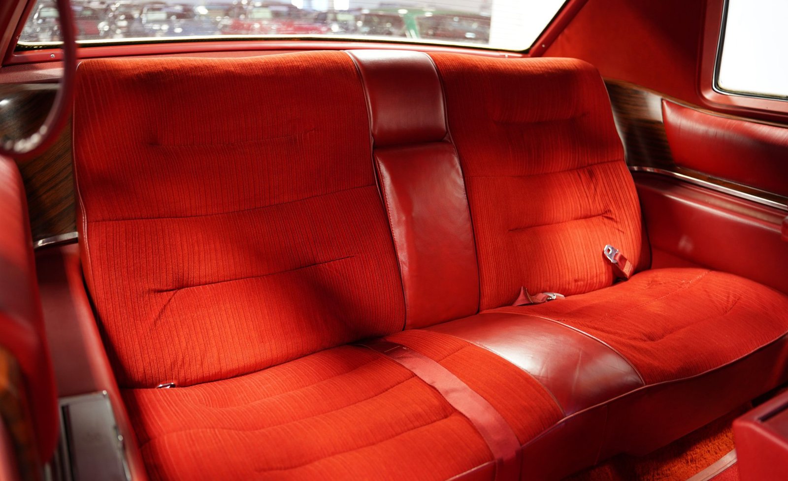 Cadillac 1976 Coupe DeVille - Imagem 8